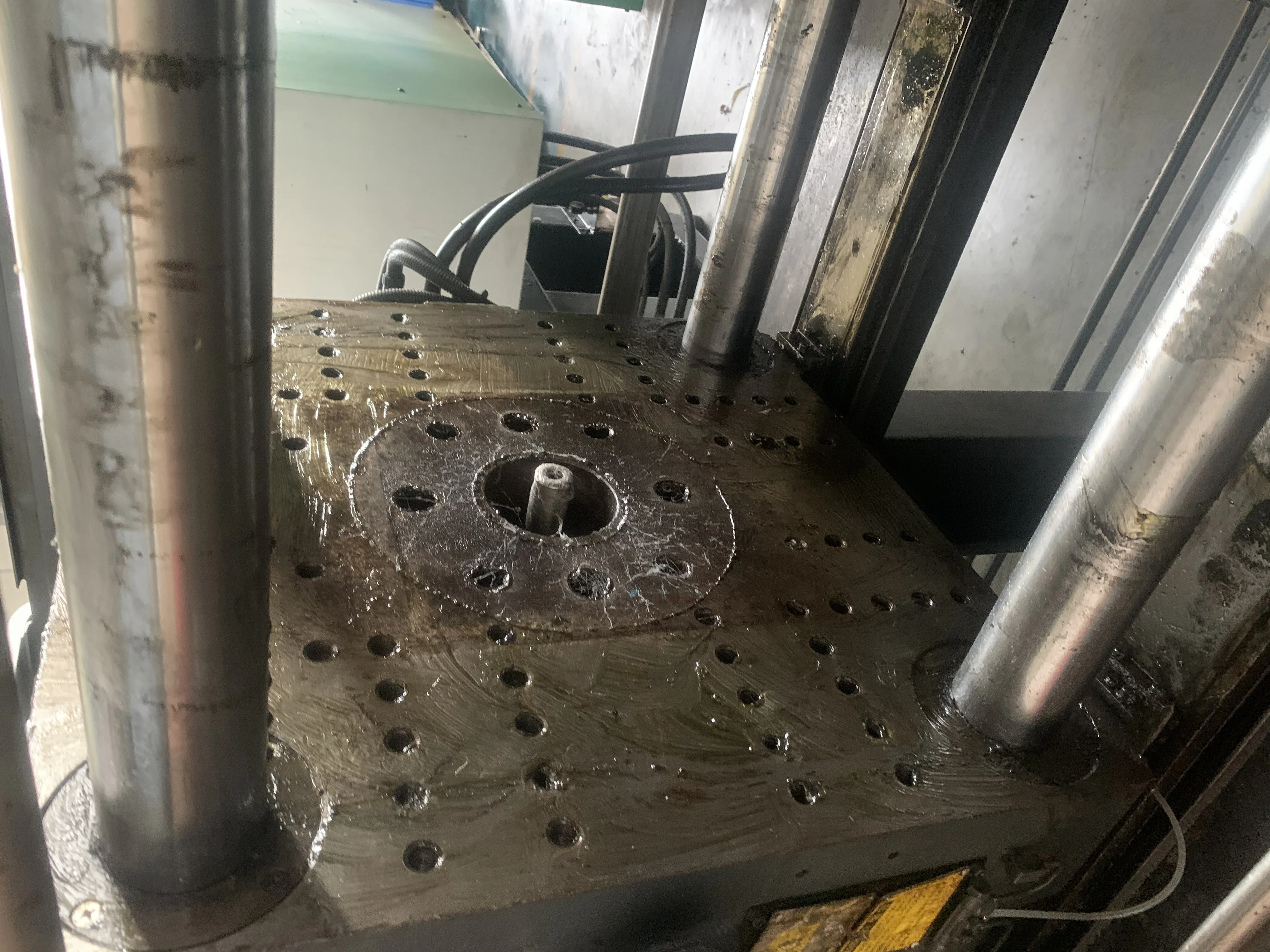 Used MA1200/370 model Haitian 120 Ton Injection machine