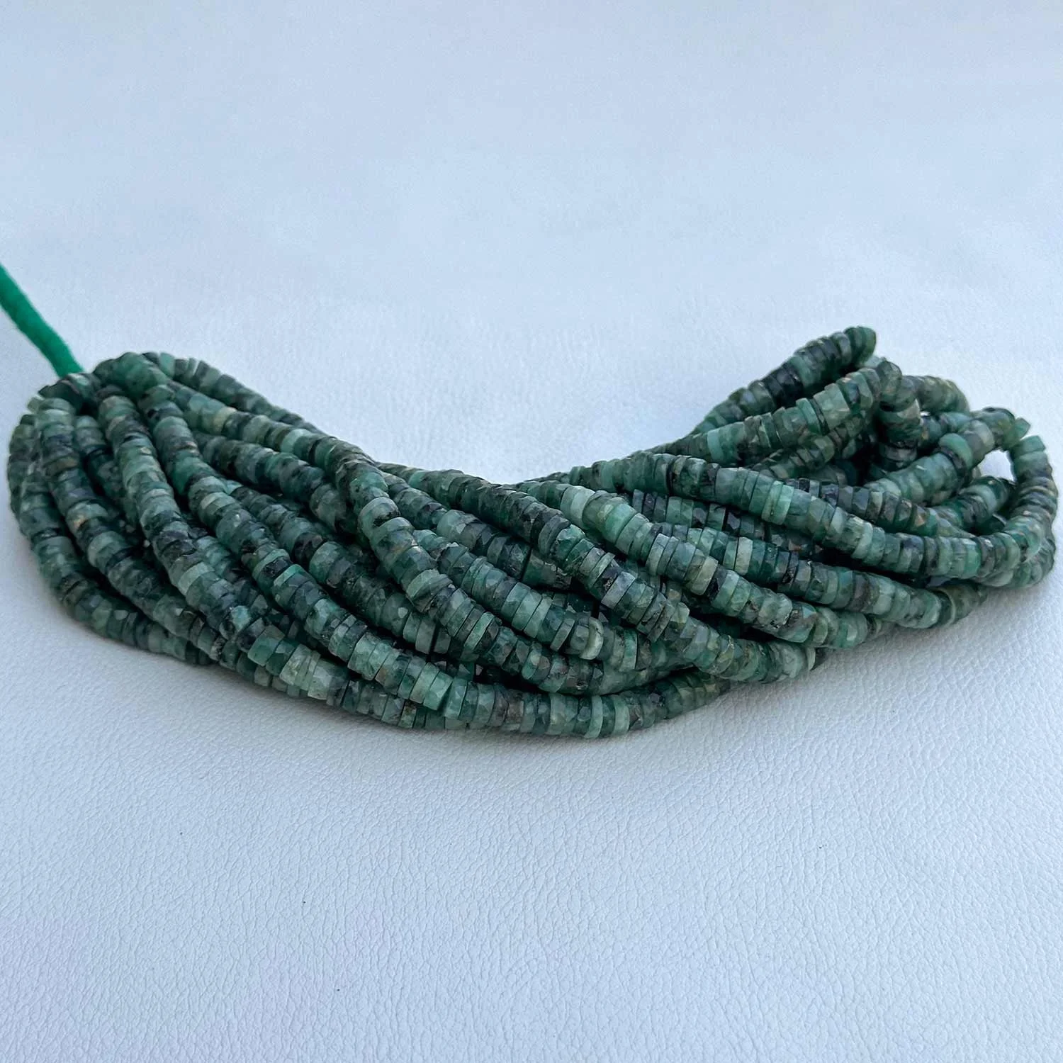 Genuine Loose Gemstone AAA Quality Natural 6mm 7mm Emerald Faceted Heishi Tyre Gemstone Bead Strand For Jewelry Making Supplier