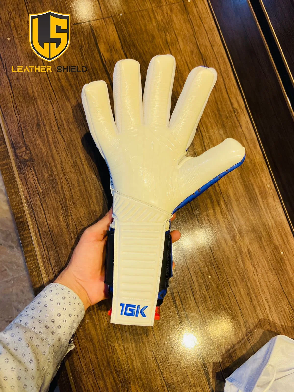 Индивидуальный заказ профессиональный выбор вратаря перчатки 1GK стиль кожаный