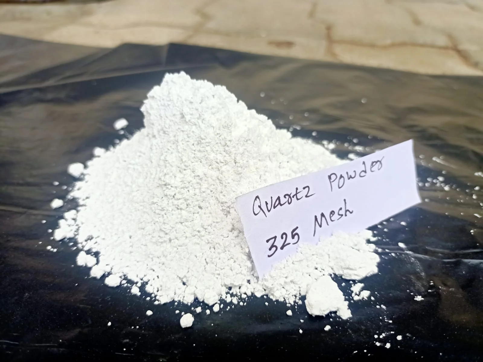 Indian leading exporter of Quartz Sand in containers used in Glass/Ceramic/Refractory/Chemical/Paint/Artificial Marble Industry