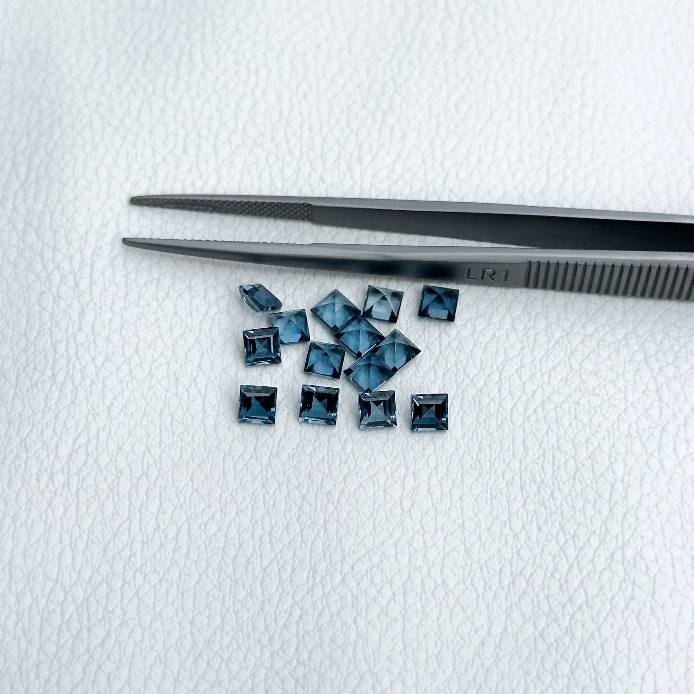 100% Natural London Blue Topaz Faceted Square Cut 3mm Semi Precious Loose Gemstone Best Selling Blue Topaz Stone Jewelry Making