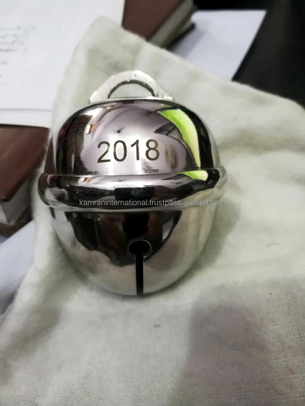 Сани в стиле POLAR EXPRESS серебристого цвета с кожаным ремешком