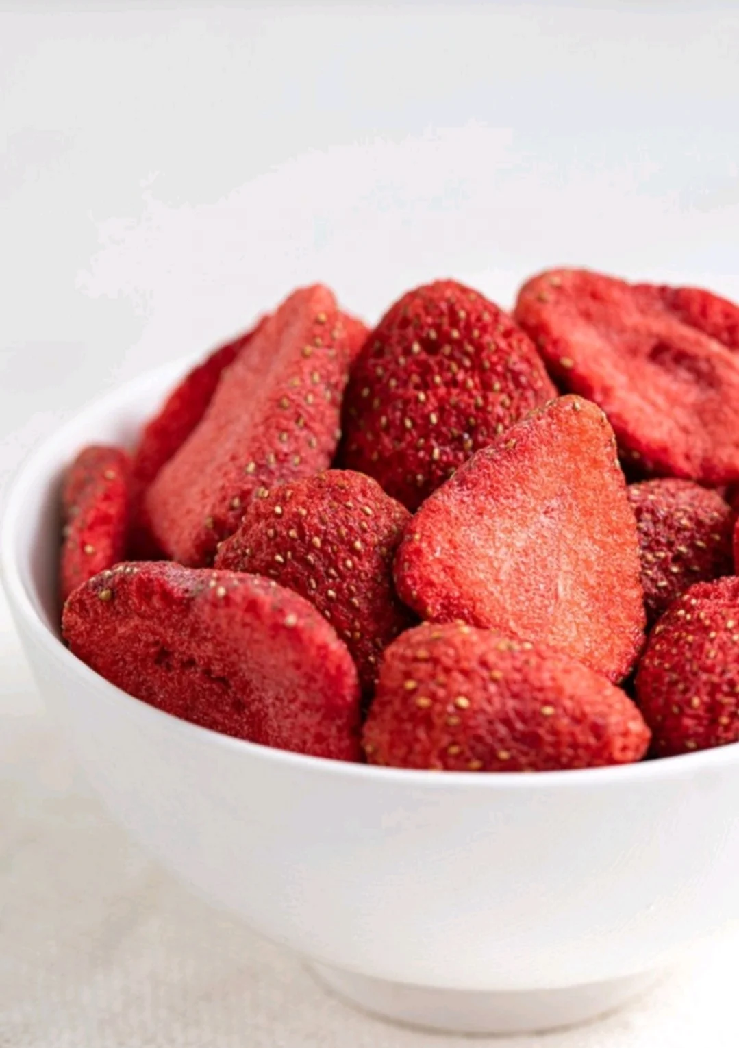 Strawberry Freeze Dried Dried Fruit Product Of Thailand Snack Fruit Freeze Dried Strawberry Snack Fruit