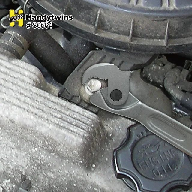 18 In Adjustable Wrenches