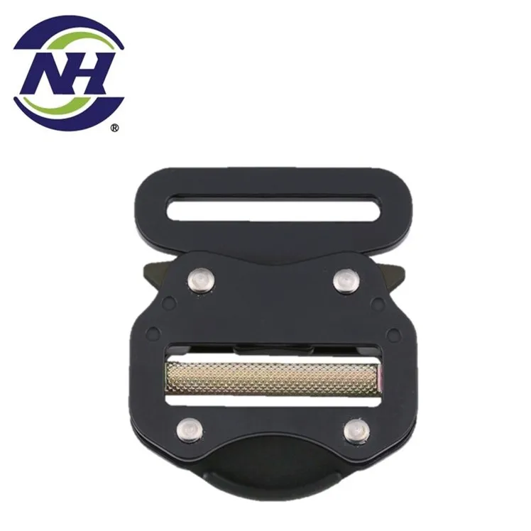 Hot steel harness magnetic quick release buckle