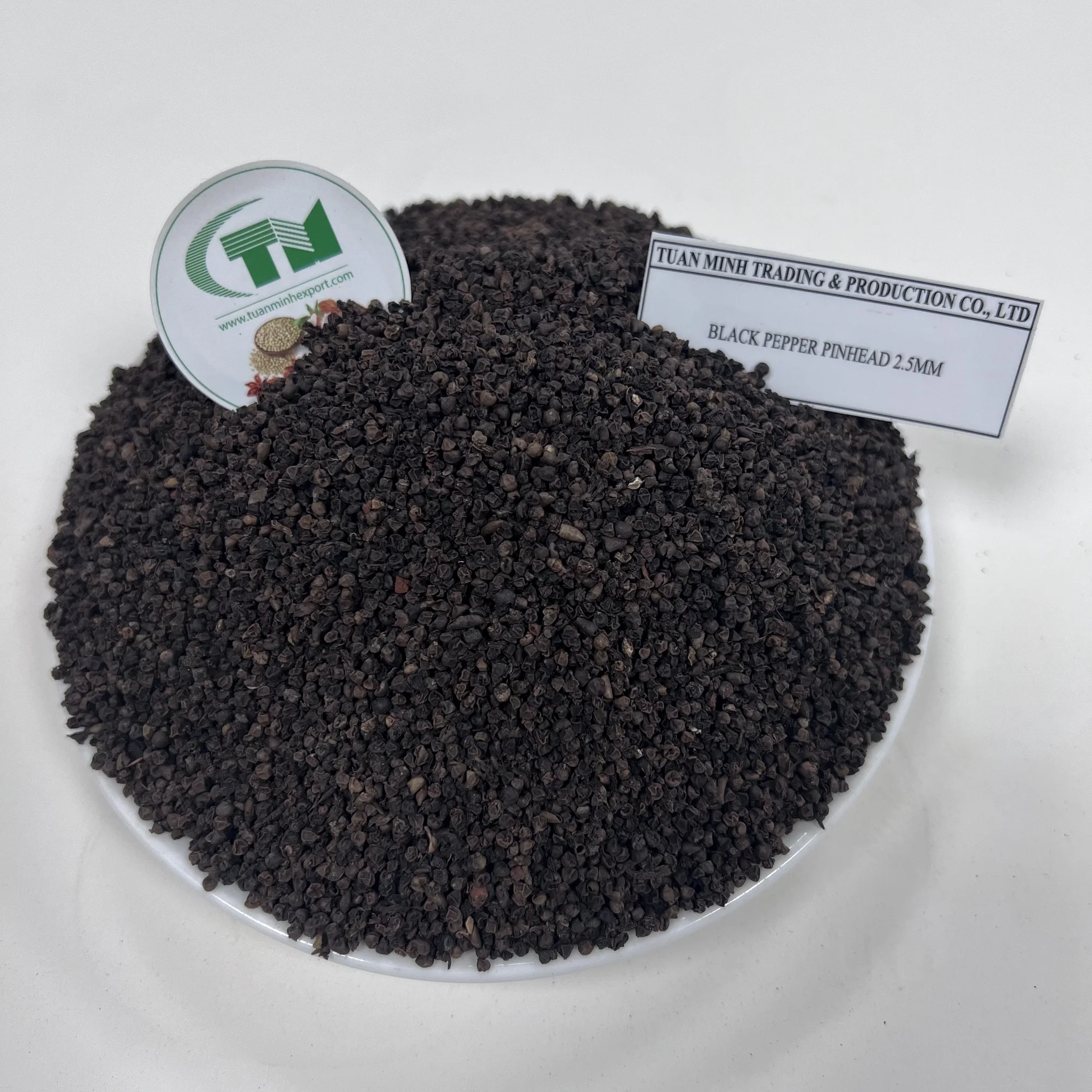 Spicy Black Pepper big size origin from Vietnam supply in bulk by Vietnam leading exporter, Tuan Minh company