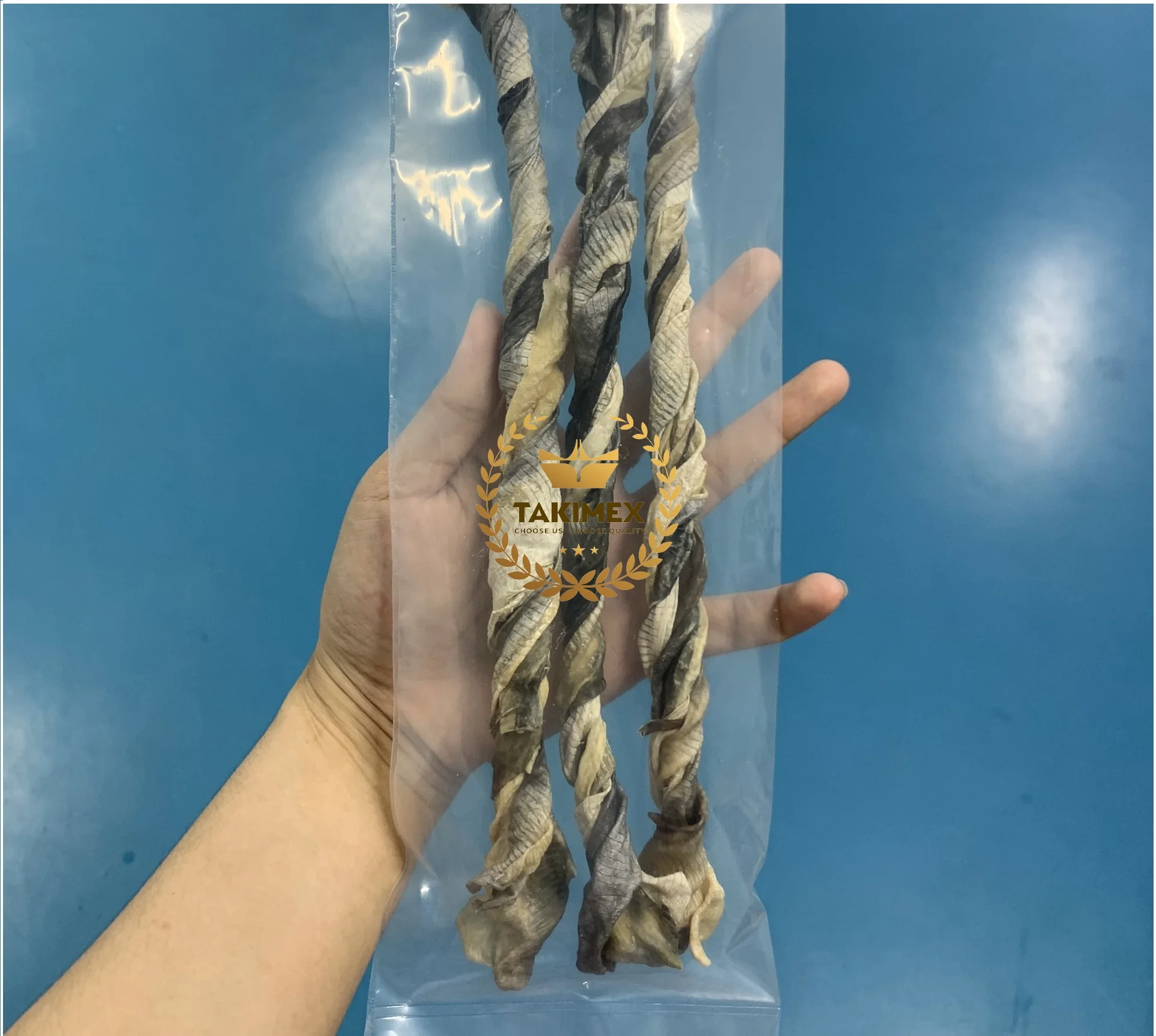 TASTY DRIED FISH TREATS FOR DOGS OMEGA-3 RICH SALMON BASA FISH SKIN 500 GRAMS PACKING OEM FROM TAKIMEX FACTORY VIETNAM