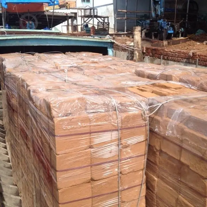 Premium Quality Pure and Organic Coco Block/ Coconut Peat for Growing Plant With Made in Vietnam
