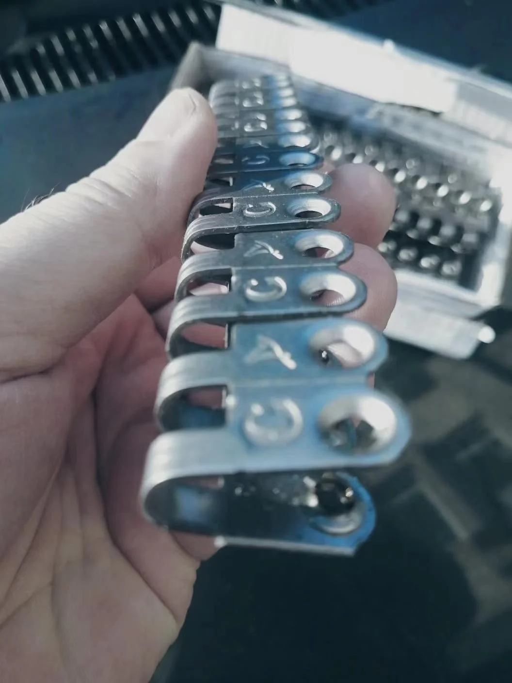 MS 25 Round baler fasteners Conveyor belt fasteners   for baling machines.