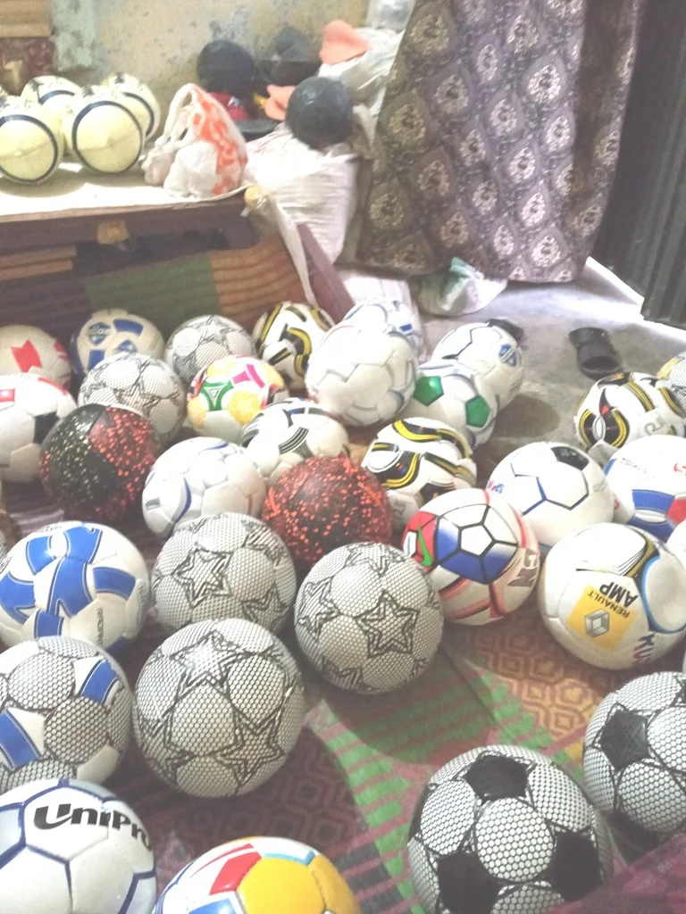 Футбольные мячи с индивидуальным принтом ваш дизайн печати на футбольных мячах от производителя комплектного оборудования профессиональные Мячи ручной работы Pakisani