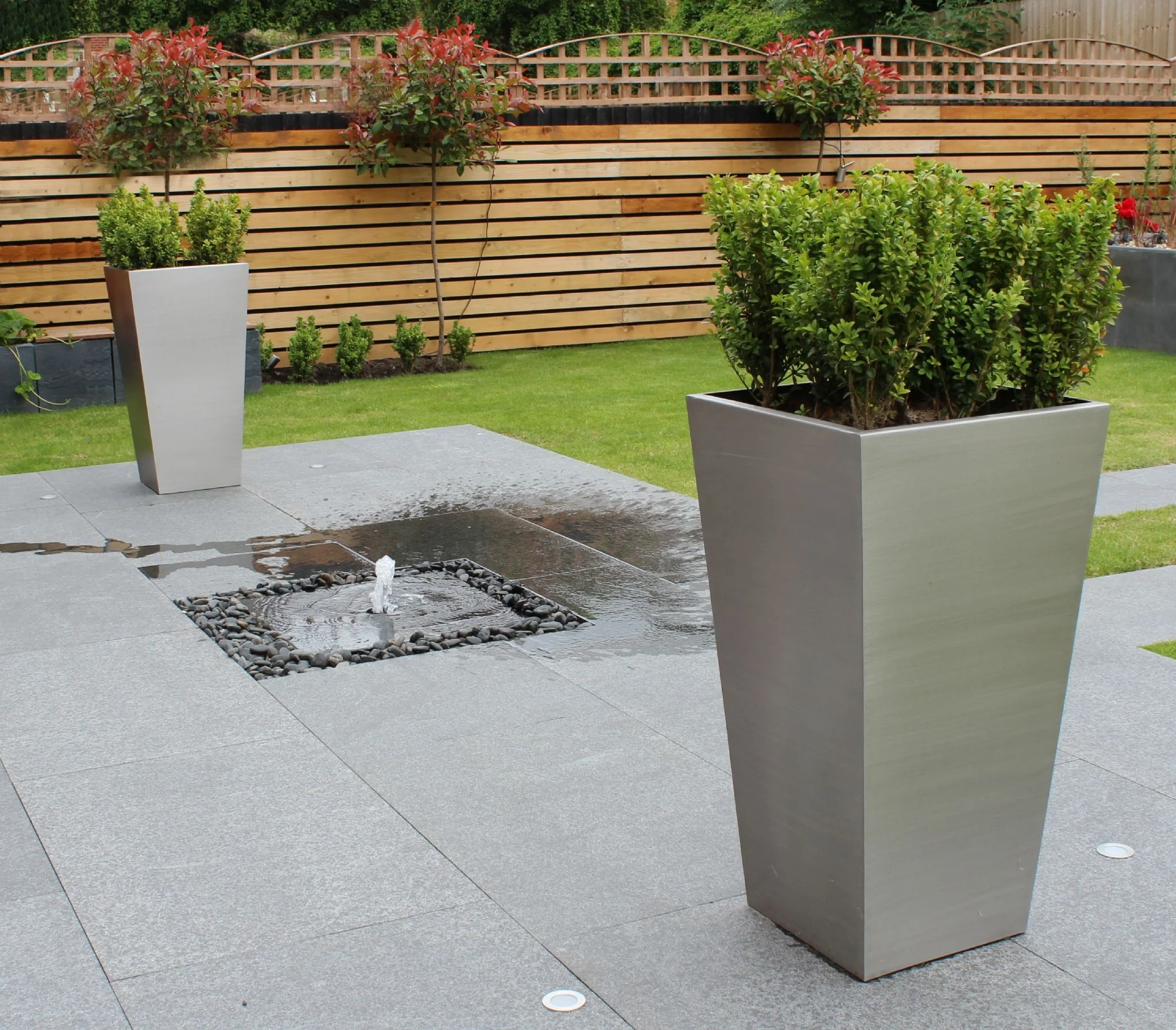 Round Circular Stainless Steel Metal Outdoor Catering Home Decorative Flower Pots Planters