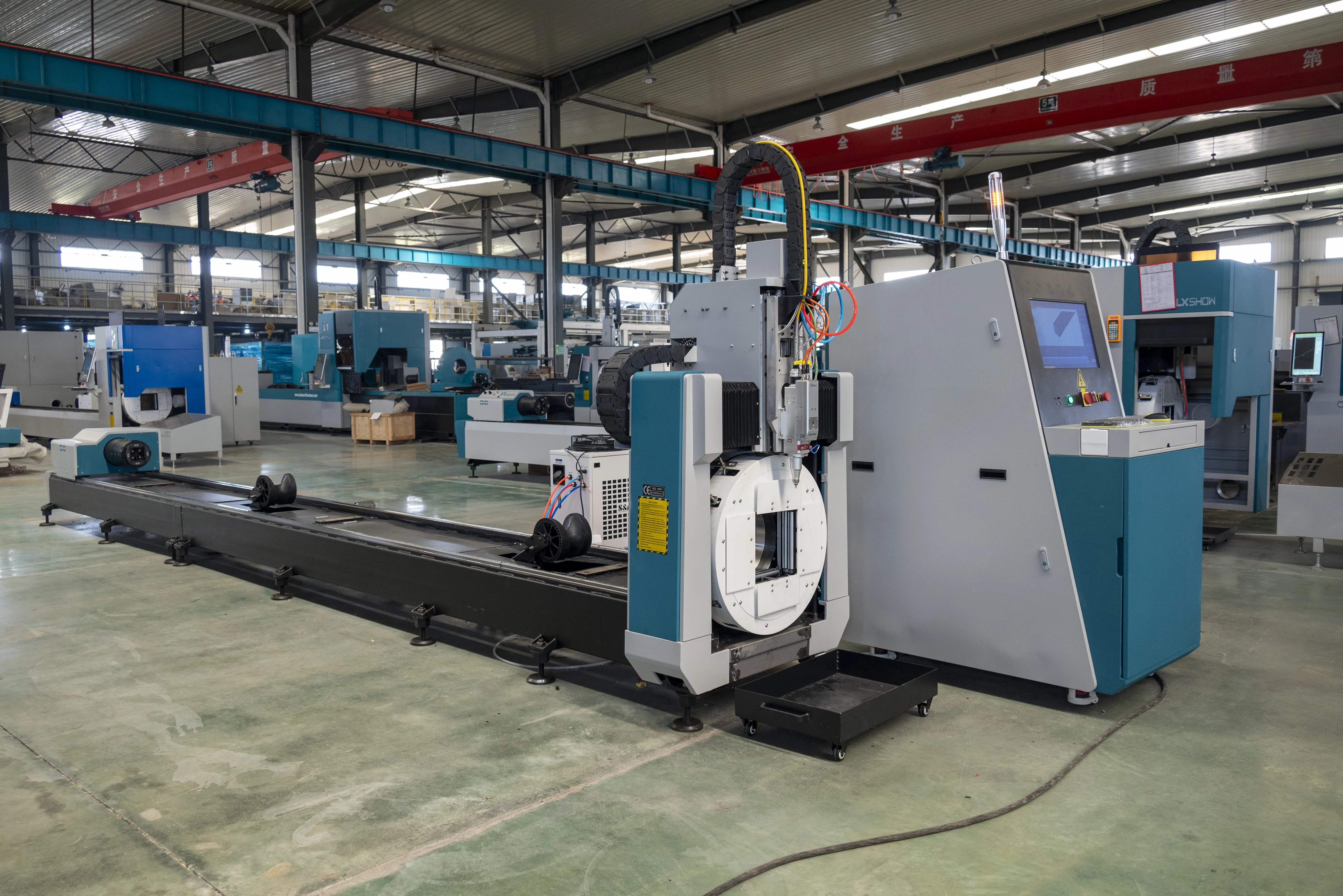 Ce High Precision Fiber Laser Tube Cutting Machine 3000mm For Carbon Steel Stainless Steel Processing