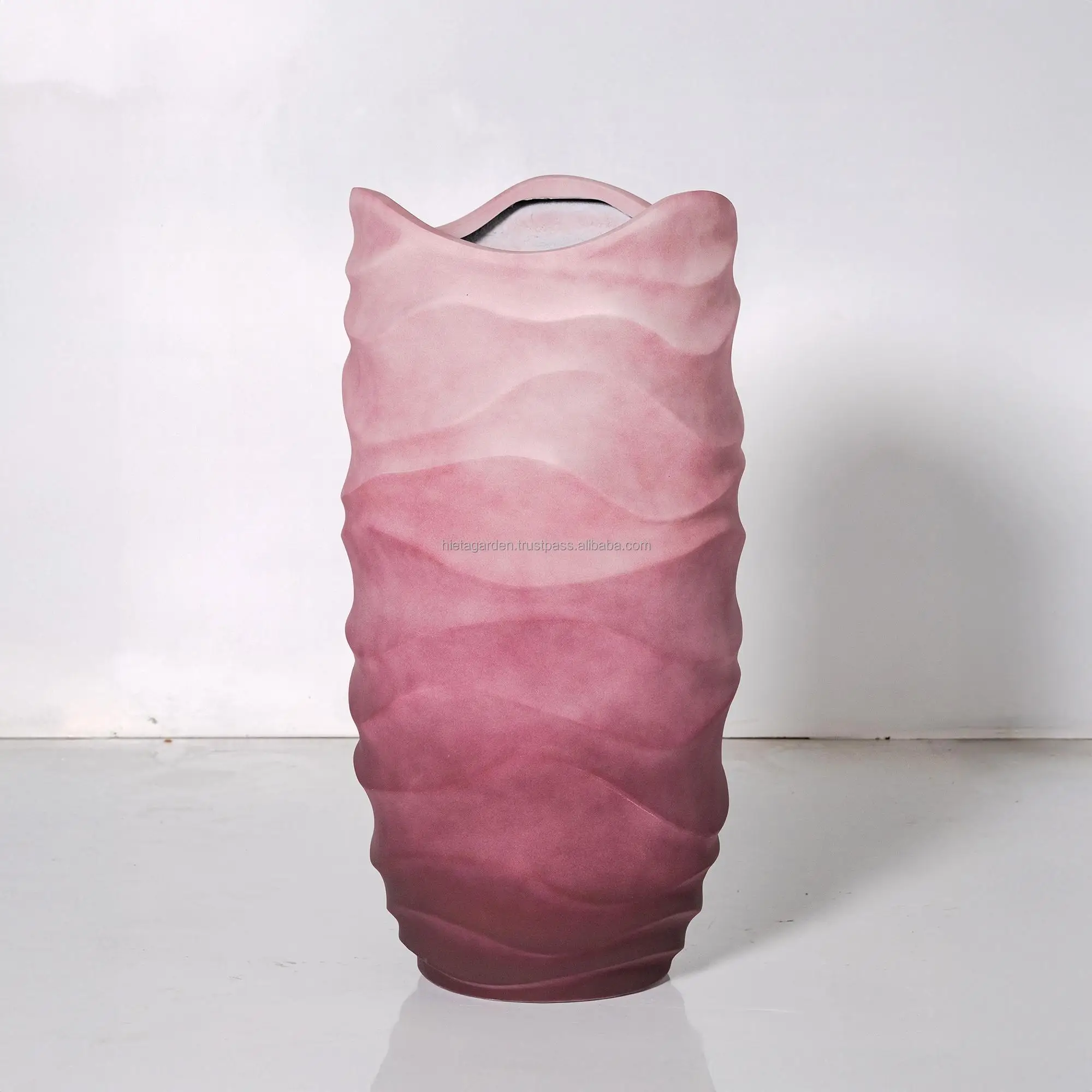 Antique Terra Cotta Outdoor Garden Pots Cheap Pottery Flower Planter for Garden Center Historic Style Flower Vase