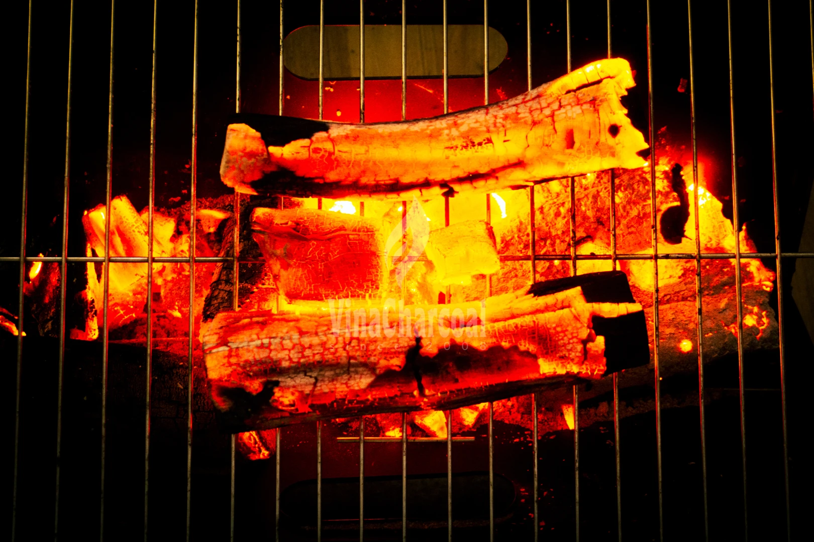 Super Hot Mangrove Wood Charcoal  For Sales Outdoor Grilling in France Supermarkets for cooking heating