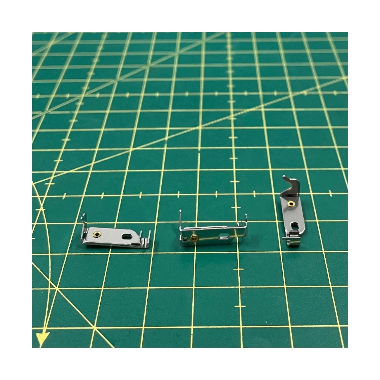 P3A0295000 NEEDLE THREADER HOUSEHOLD DOMESTIC SEWING MACHINE PARTS MADE IN TAIWAN