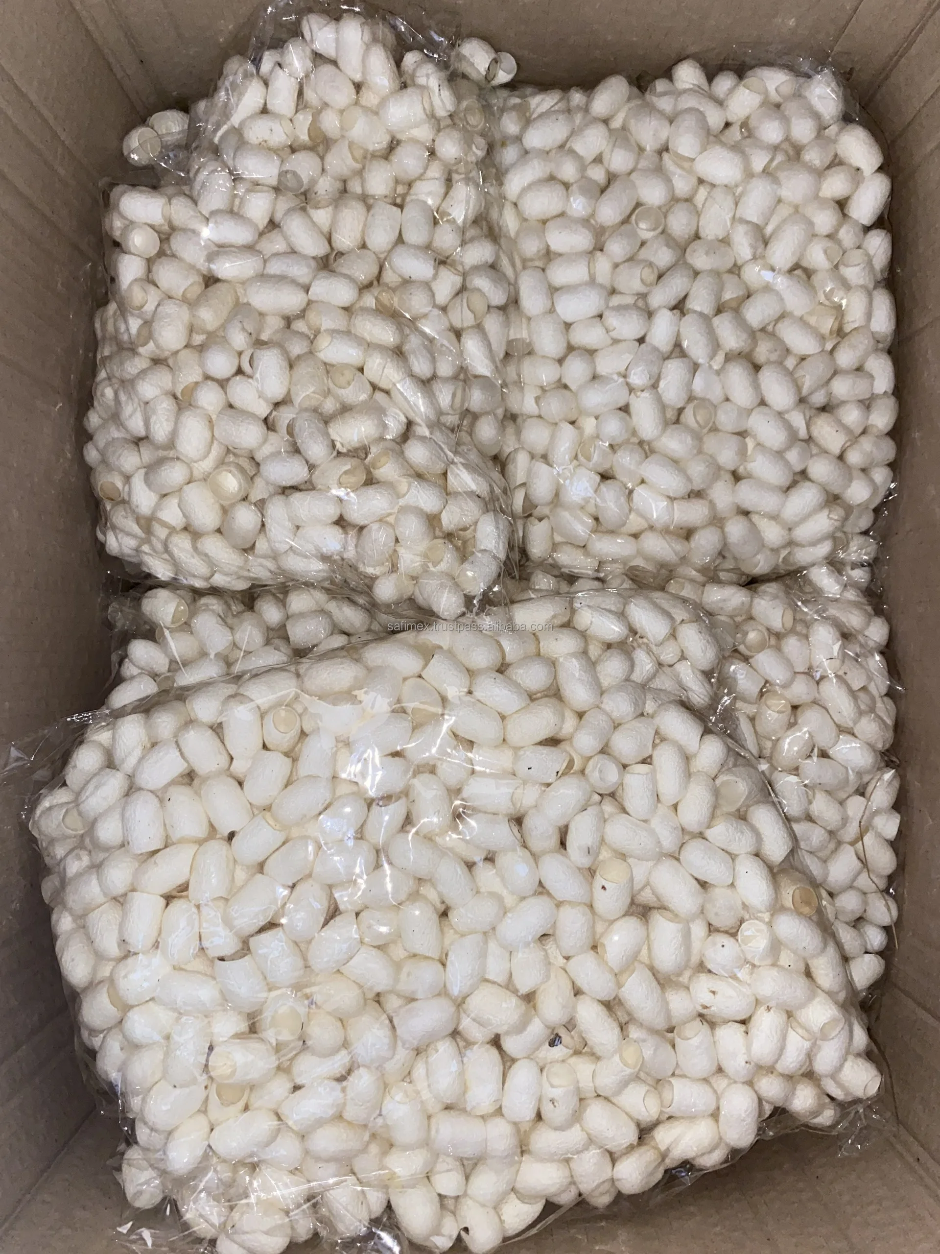 CUT WHITE SILKWORM COCOON FOR FACE CLEANING CHEAP PRICE/NATURAL SILKWORM COCOON FOR YARN FROM VIETNAM
