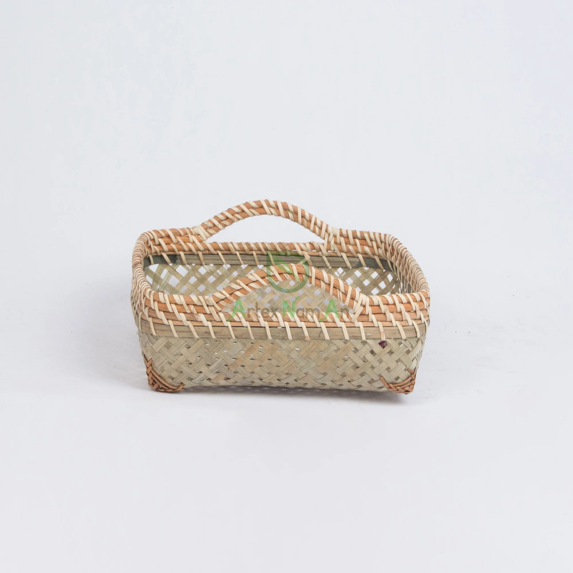 Eco friendly bamboo weave fruit basket also chicken egg basket with handles wholesale