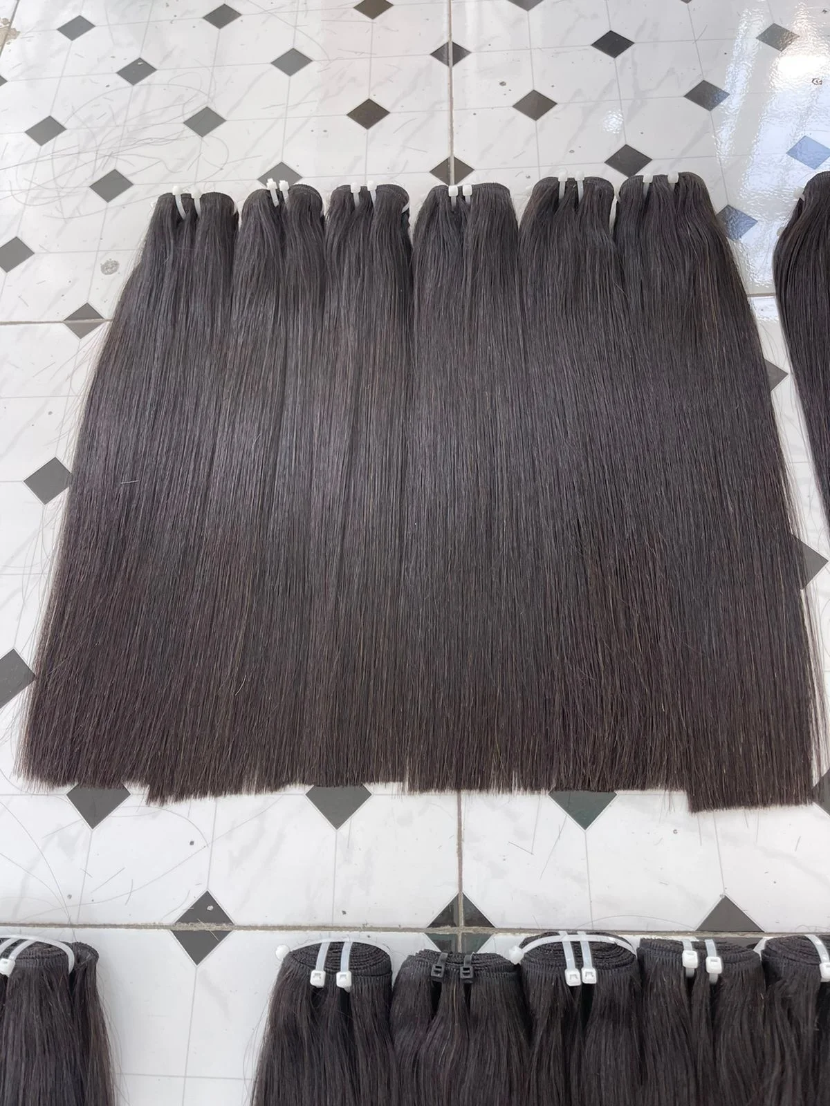 Костяные прямые вьетнамские человеческие волосы класса 10A 12A высококачественные завод во вьетнаме