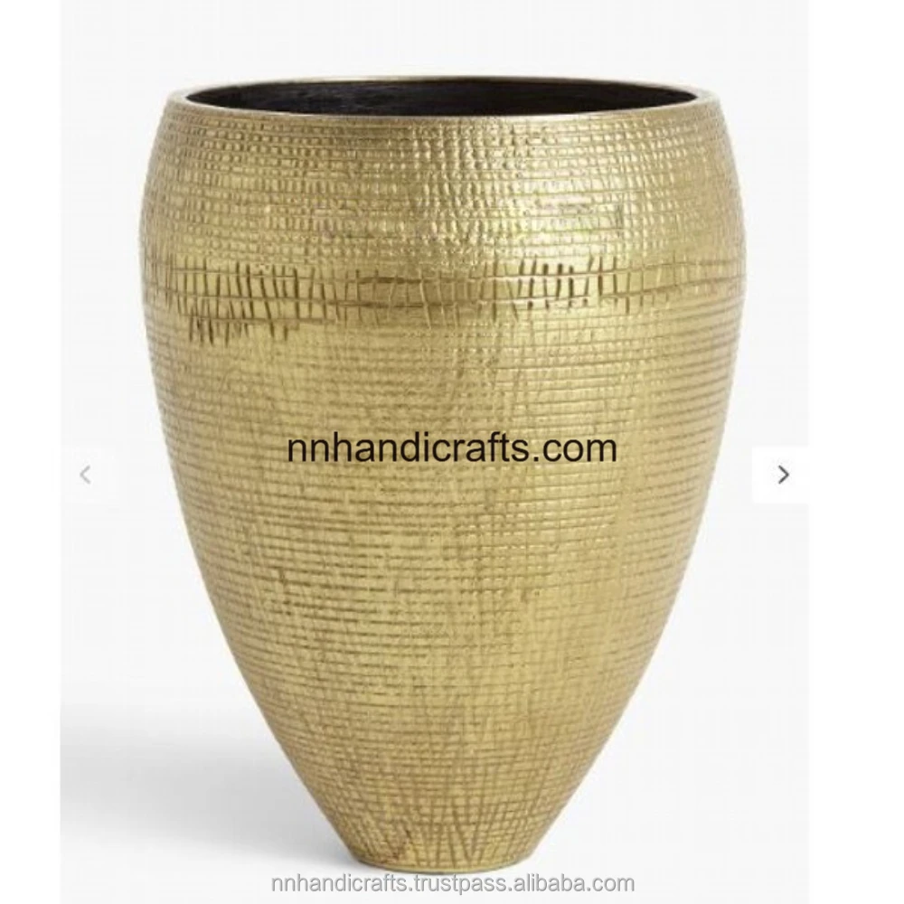 Homeware Hotel ware Restaurant Barware Metal Aluminium Golden Gold Plated Tapper Cylendrical Small Medium Big Latest Small Home