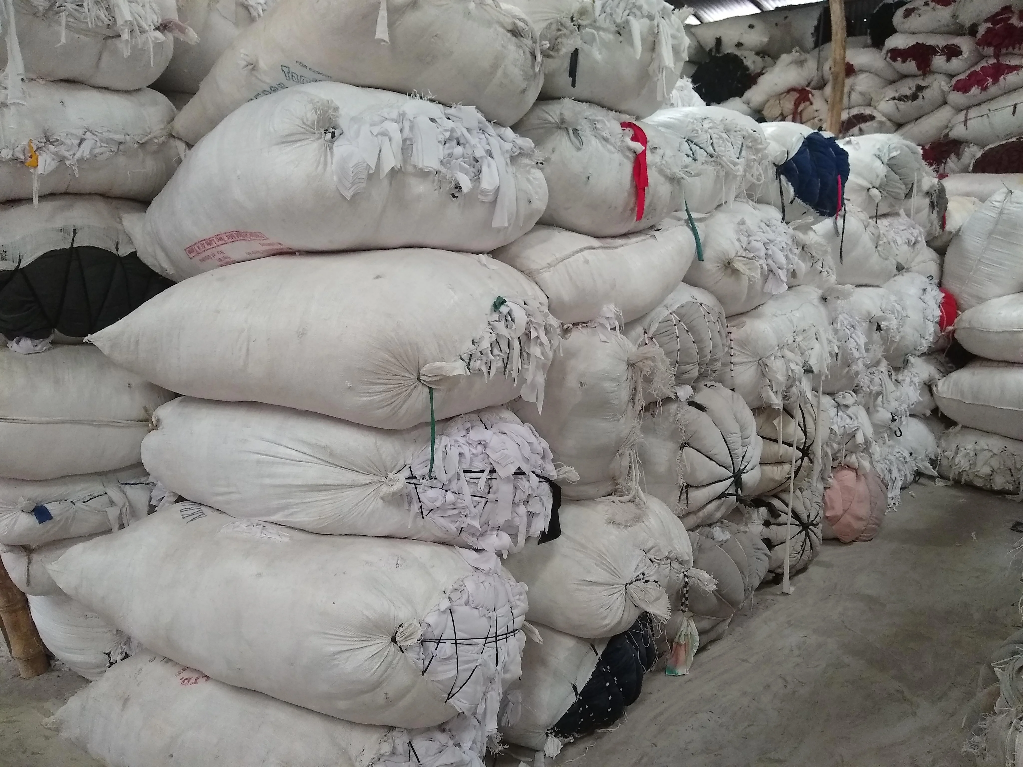 Of White Cotton Knit Fabrics Waste Hosiery fabrics rags Best quality from Bangladesh Recycle Fabric Waste