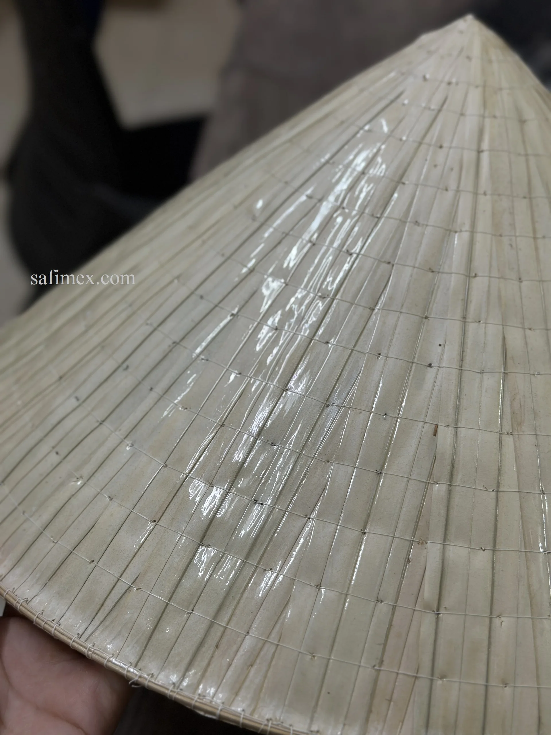 Vietnam traditional conical palm hat with cheap price from factory/Hot selling Vietnamese straw hat for fashion 2025