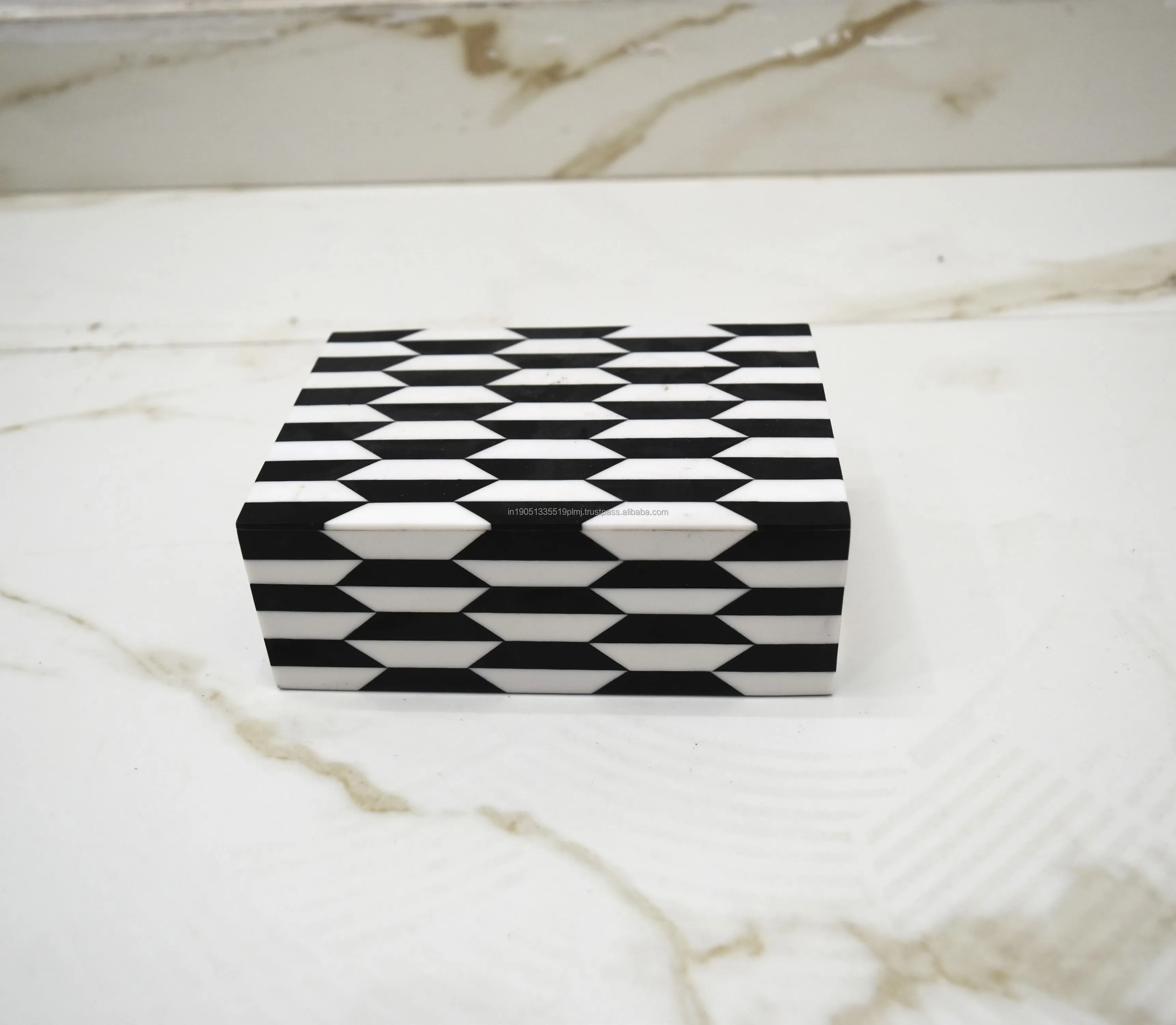 Luxury Rectangle Wooden Craft Arts with White Black Resin Attractive Table Top Decorative Box for Jewelry Storage Garden Wedding