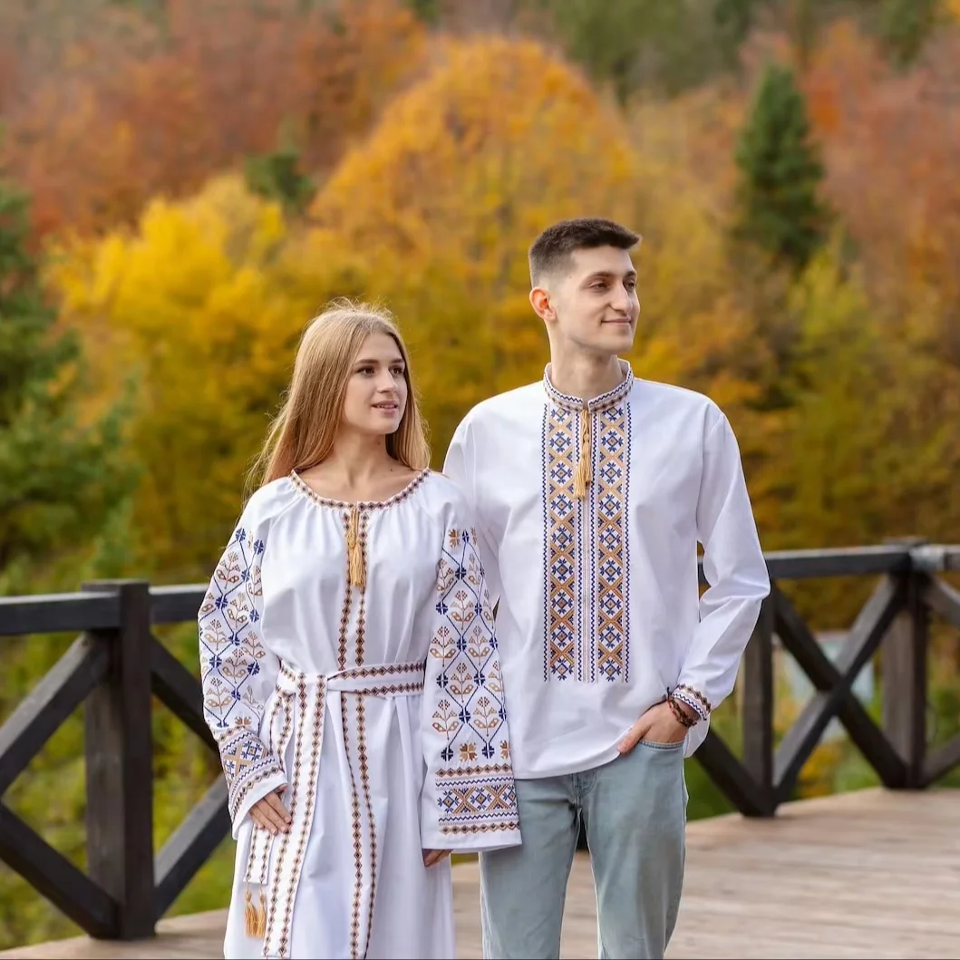 Мужская рубашка с вышивкой