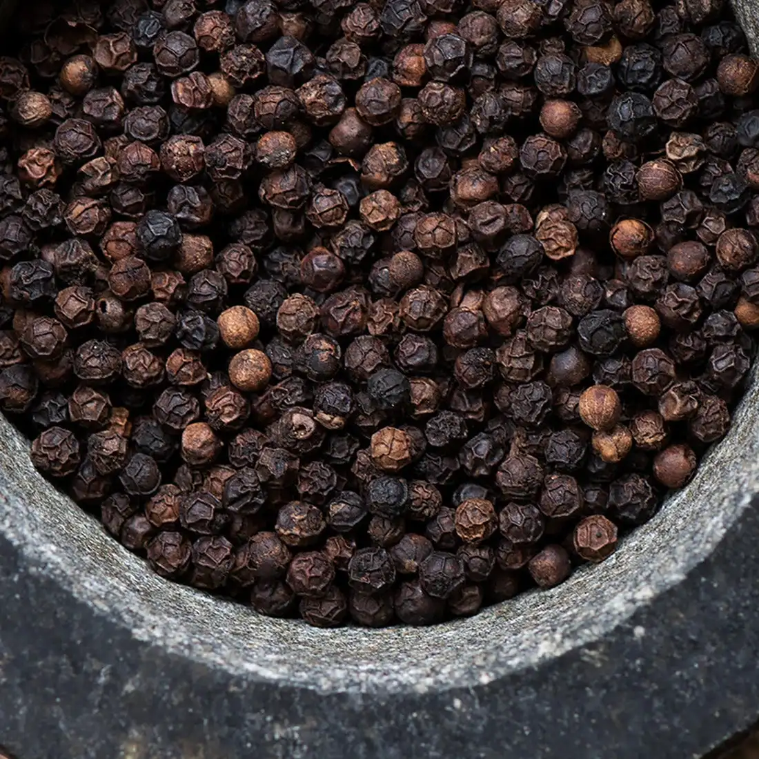 [SALE OFF 2022] Black Pepper 550 G/L, Machine Cleaned - High Quality Wholesale Cheap Price From Vietnam