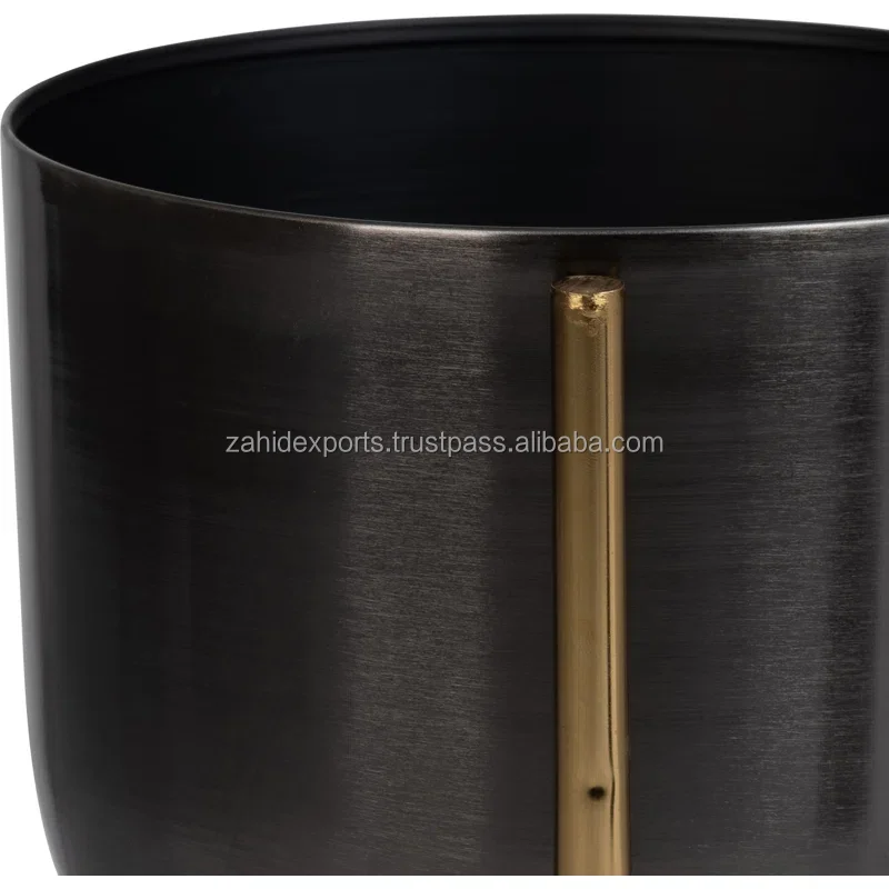 Customized Handcrafted Metal Planter Home and Garden Decorative Flower Pots and Planters at Wholesale Prices