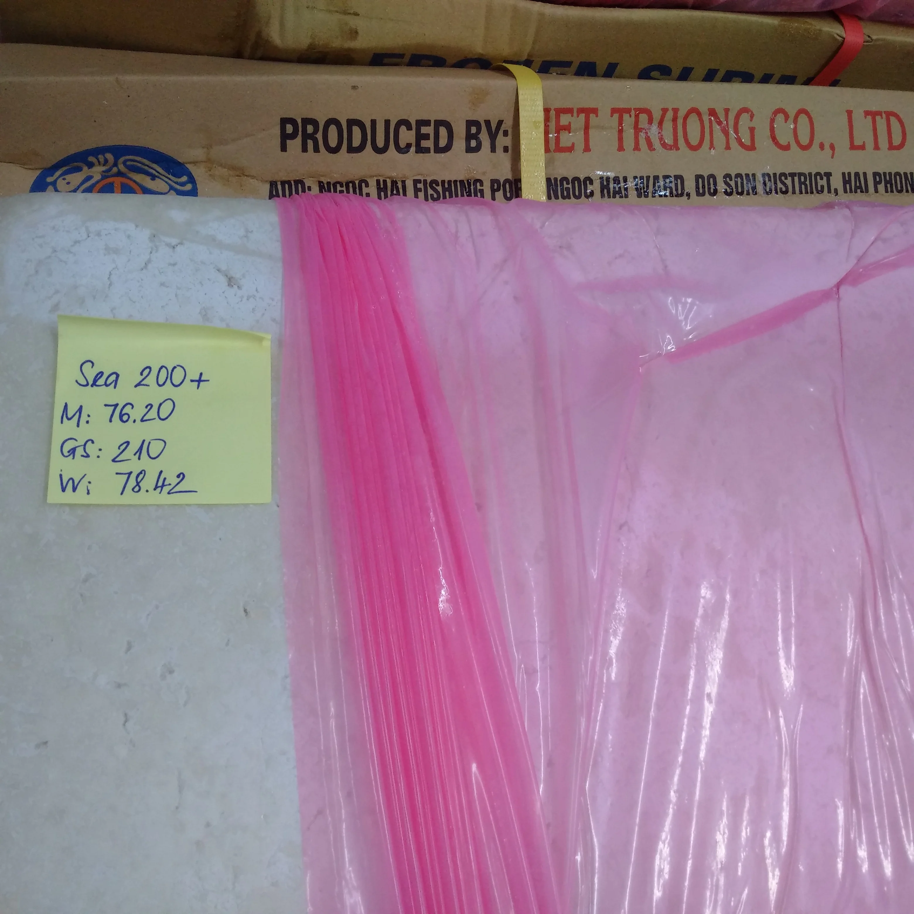 
HACCP HALAL Certification 24 Months Shell Life 20 KGM/Box Weight Box Packaging Frozen Surimi from Vietnam 