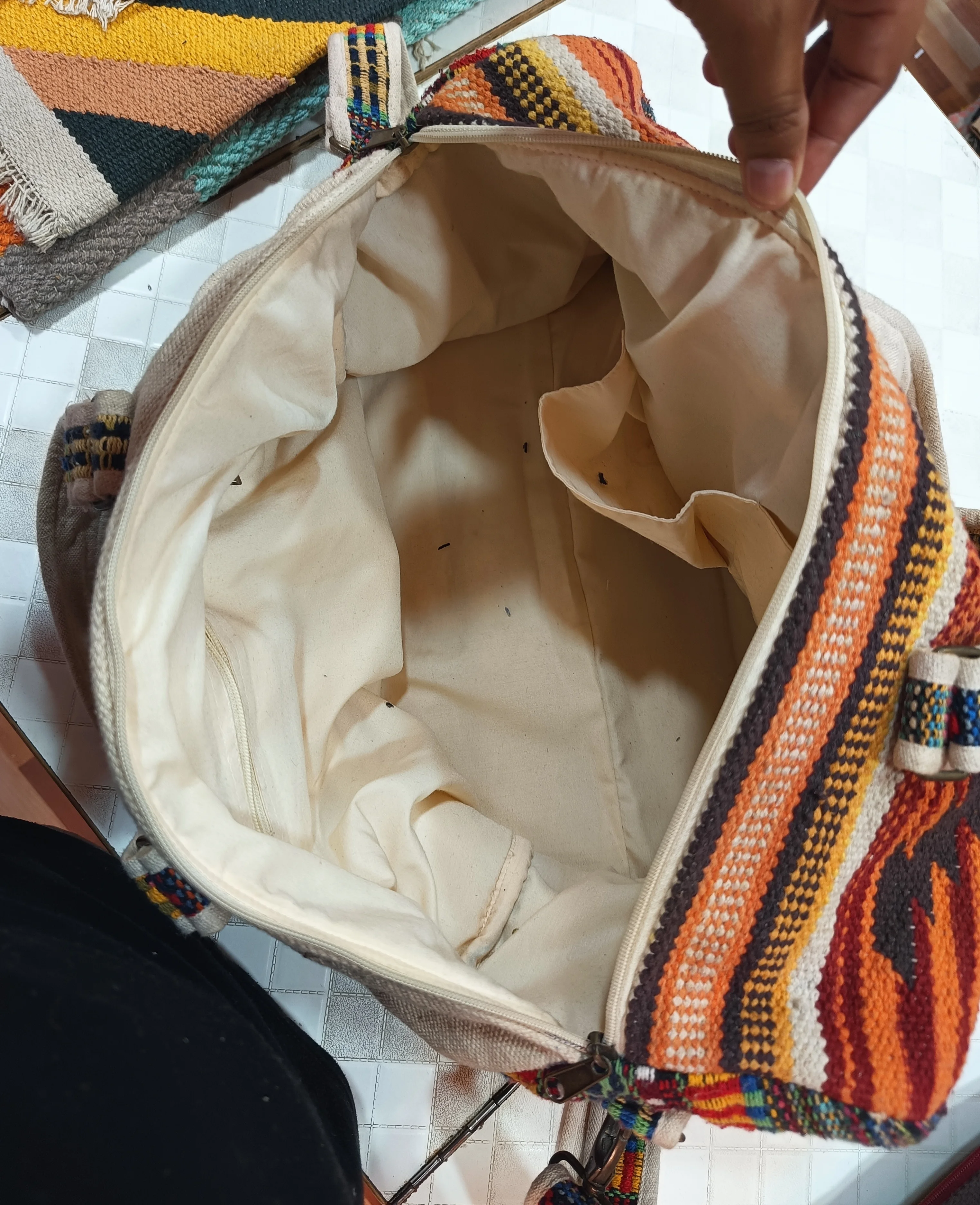 Best quality handbags Indian handmade cotton kilim design tote bags for daily life use at customized colors & sizes