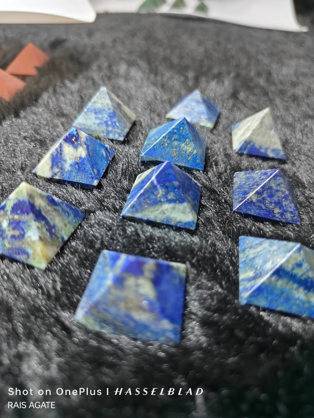 high Quality Natural Crystal Lapiz lazuli Pyramid stone for healing and astrology Pyramid for Reiki  Grid and Vastu Correction