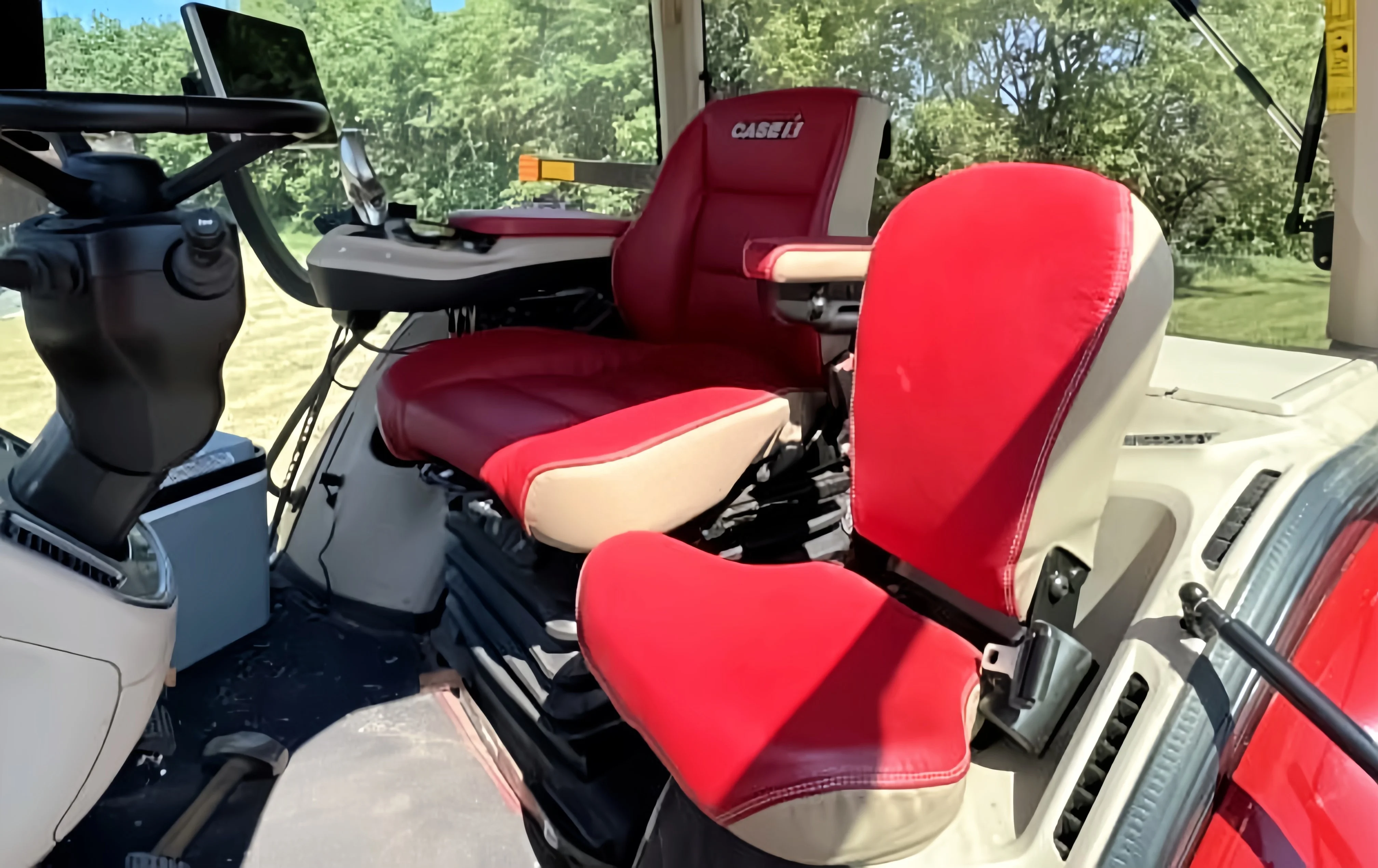 Excellent Condition Fairly Used 2022 CASE IH MAGNUM 250 Agricultural Wheel Tractor For Sale