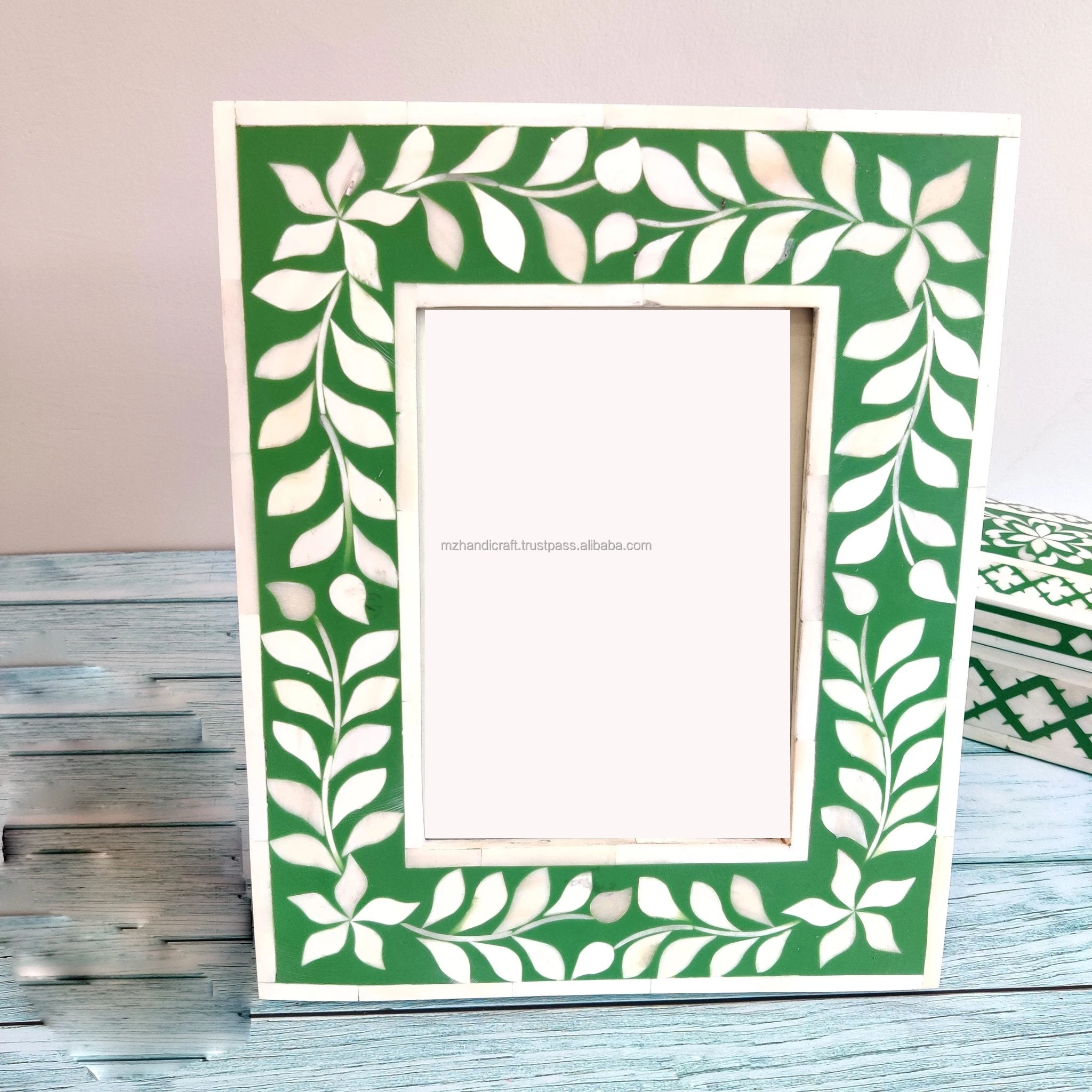 New design mother of pearl and resin  photo frame for decoration with best price