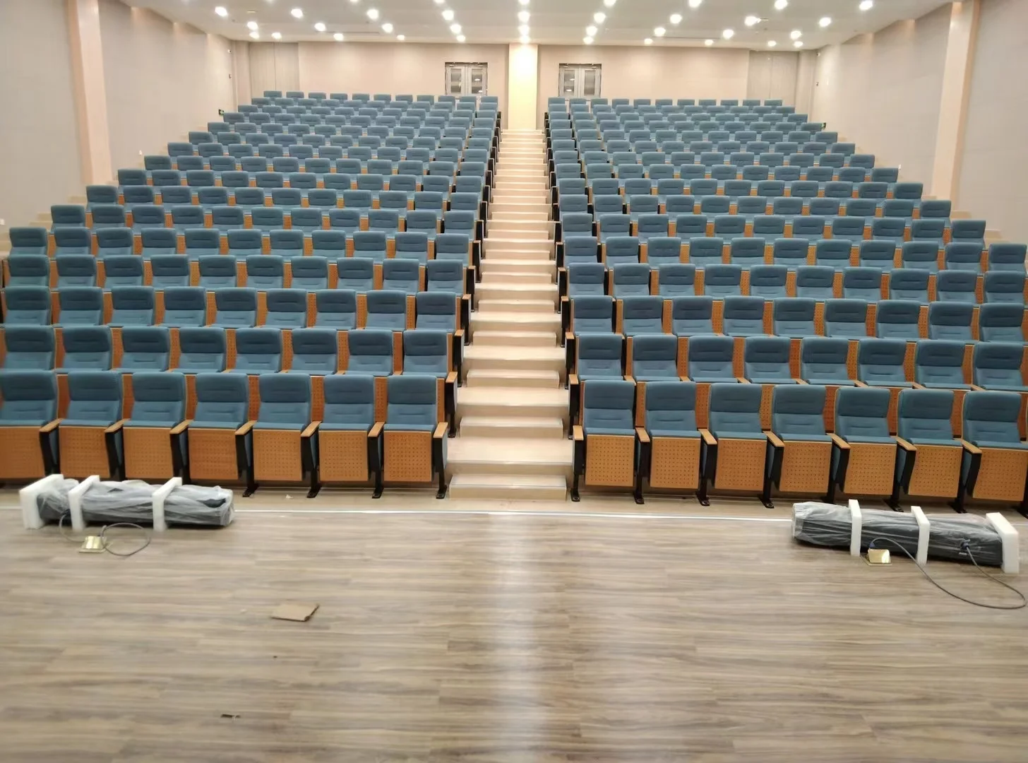 Оптовая продажа церковные стулья в