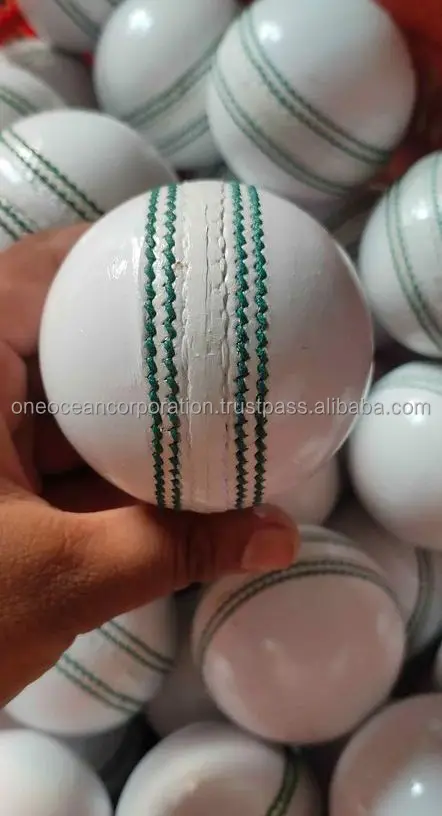 Cricket balls (17).jpg