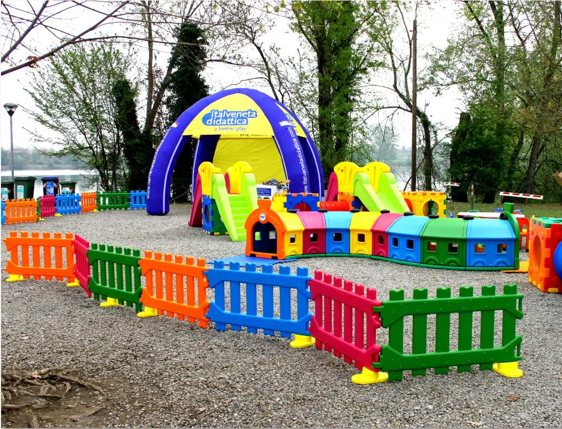 Best Italian quality versatile light green selfstanding play pen for kids play areas