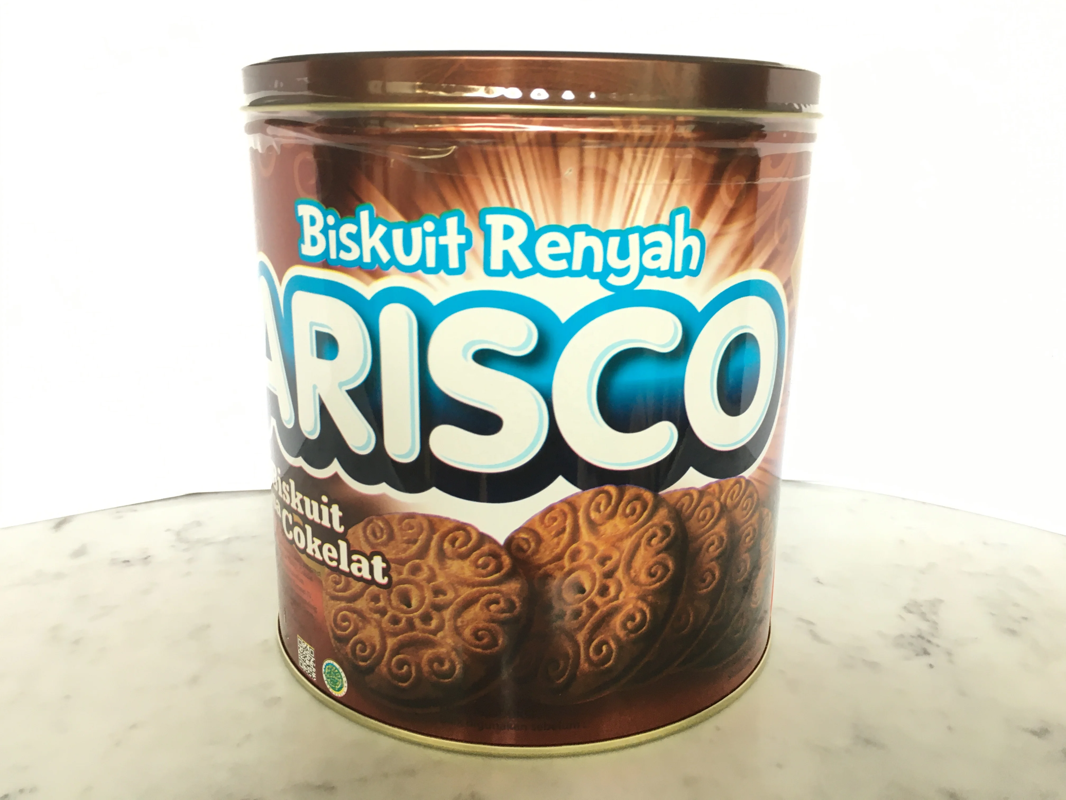 Hot sell Indonesia wafer Biscuits Chocolate, Strawberry Tinned Bucket Festive Chinese New Year ( 6 pcs x 350gr )