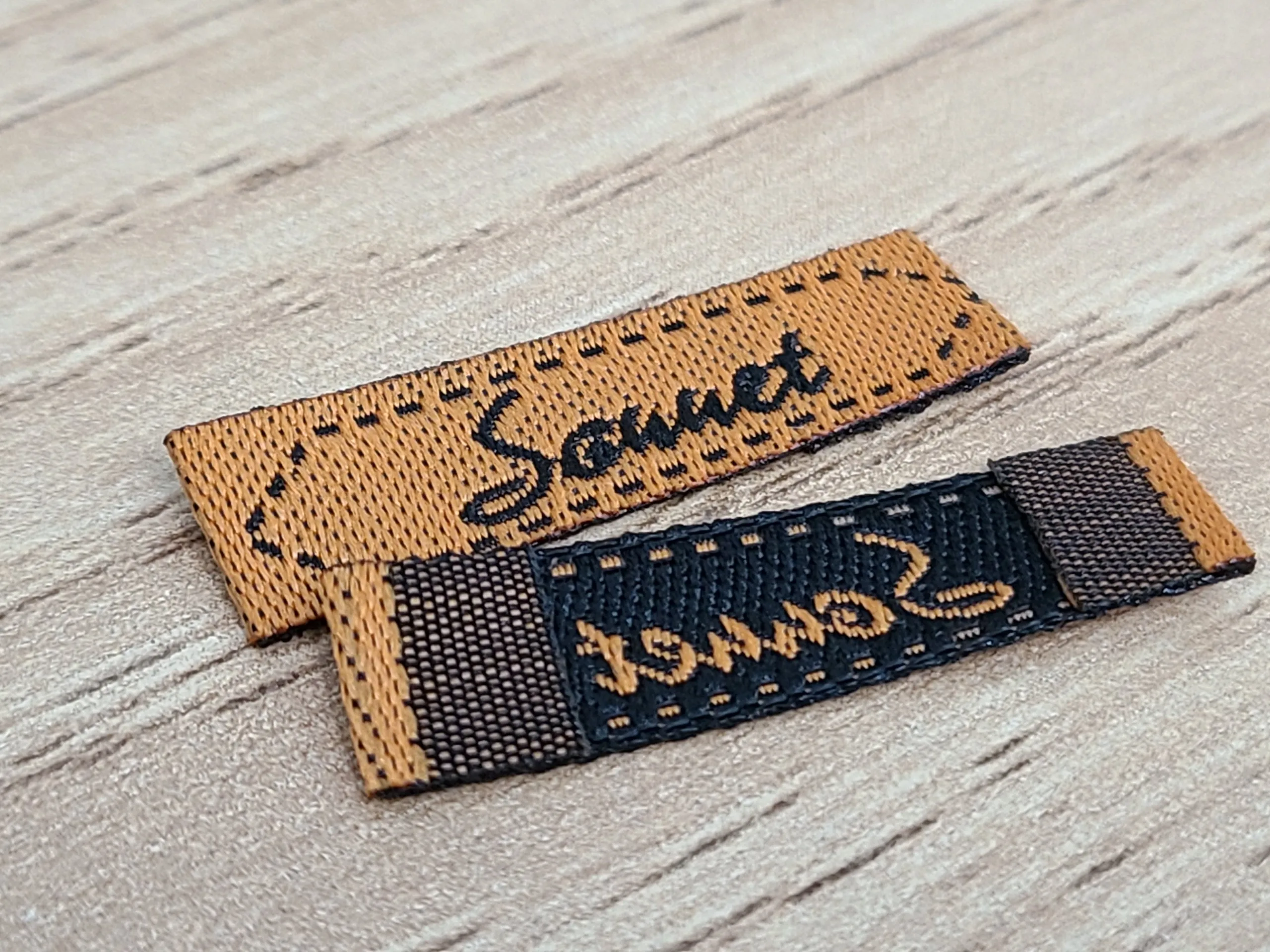 MORI Clothing custom Woven Label for Garment Fabric Woven Label Support Custom Logo Woven Label