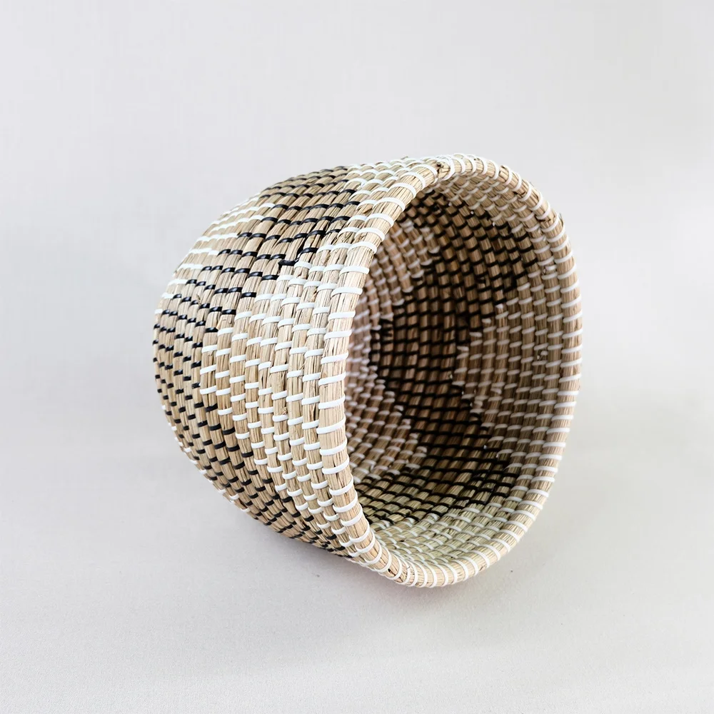 Vietnam Customized wholesale belly straw basket woven seagrass natural rattan handmade storage basket hot selling low price mult