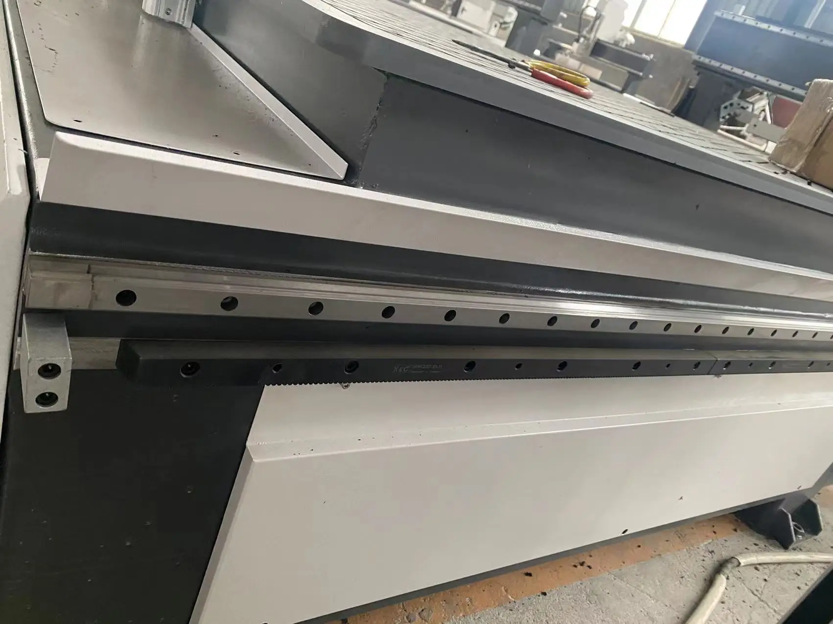 China factory great selling 3 axis 4 axis 5 axis 1325 cnc router machine for woodworking and woodcarving