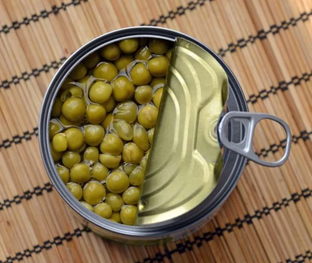 Italian Product, High Quality Canned Vegetables, Green Peas packed in can of 800g