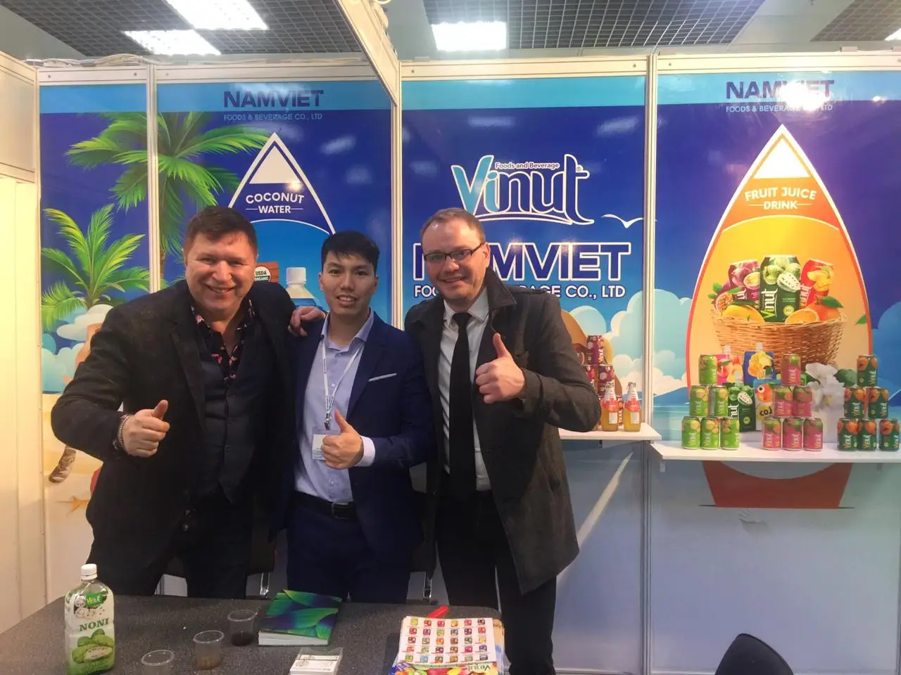 340 мл гранатовых черничных энергетических напитков с игристым винтом бесплатный образец частная марка оптовые поставщики (OEM ODM)