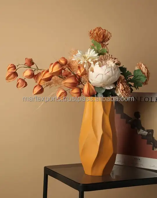 Nordic minimalist style metal Flower vases modern centerpiece vase for flowers creative home decor in wholesale price