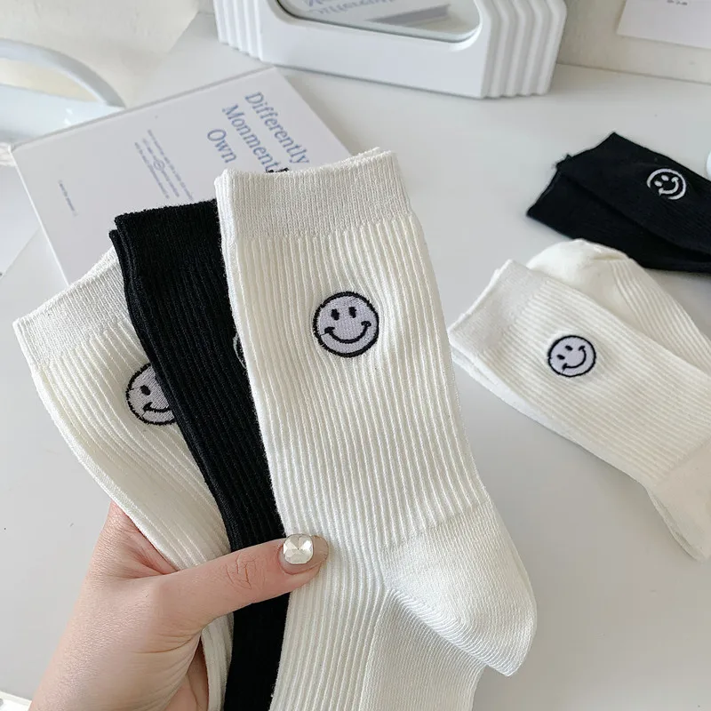 Korea Fashion Solid Color Embroidery Smile Face Adults Sports Socks Cozy Cotton Black White Women Socks