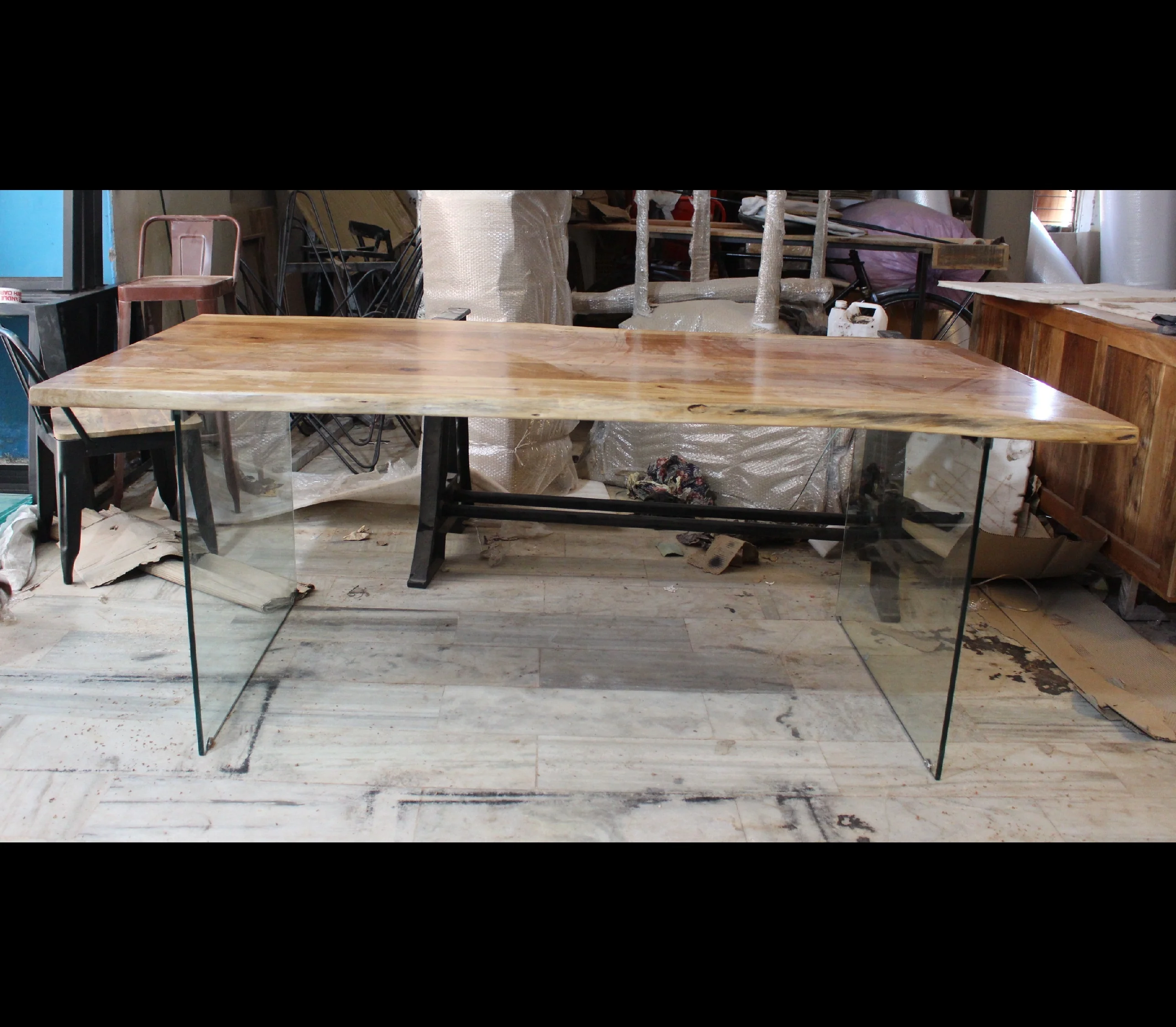 Restaurant Vintage Rectangular Home Furniture With Glass Legs Wooden Top Solid Wood Dinning Table