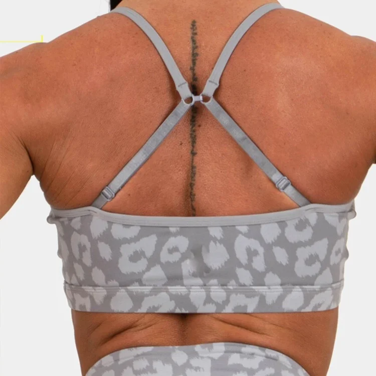 Punchin sports Custom Print Fully Lined Cross Over Adjustable Back Straps Gym Sports Top Bra For Women