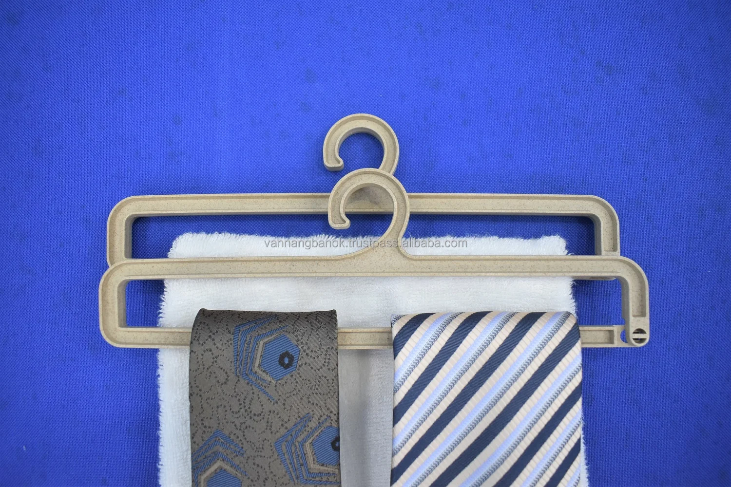 Hanger from rice husk material are safe and lightweight and can use for display or clothes towels ties