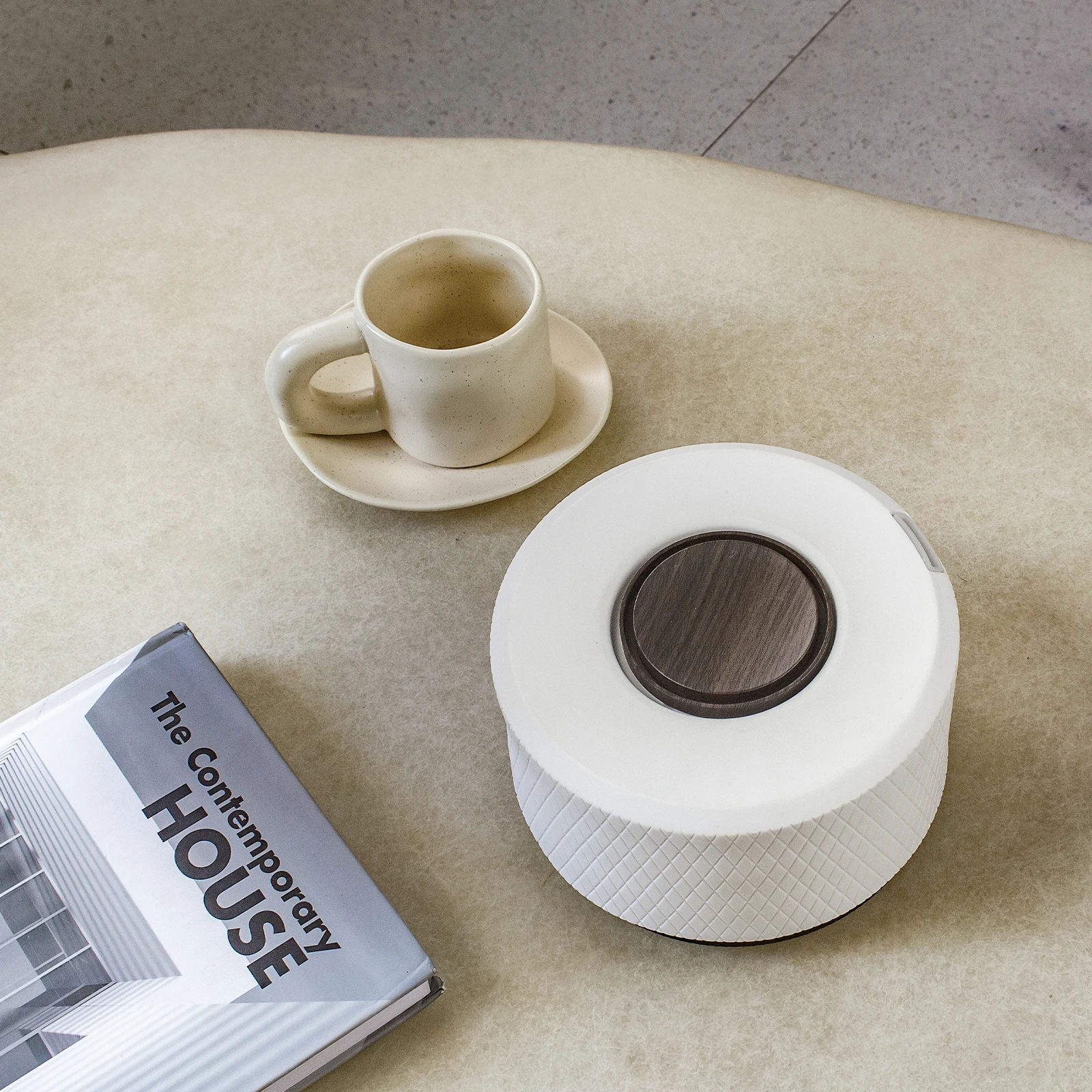 2023 New 500ML Smart Led Light Ceramic Essential Oil Ultrasonic Air Aroma Humidifier Diffuser Machine With Bluetooth Speaker