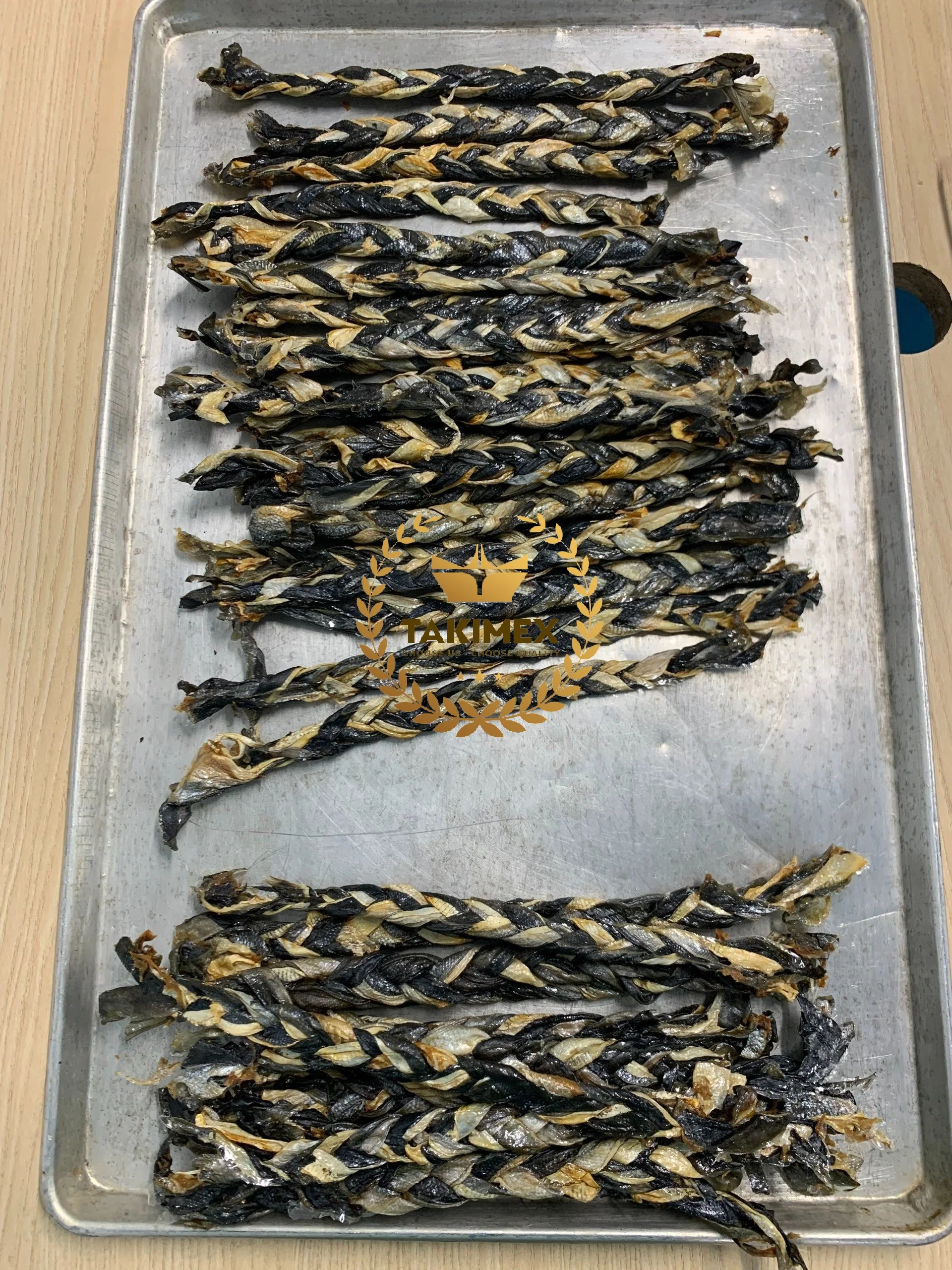 TASTY DRIED FISH TREATS FOR DOGS OMEGA-3 RICH SALMON BASA FISH SKIN 500 GRAMS PACKING OEM FROM TAKIMEX FACTORY VIETNAM